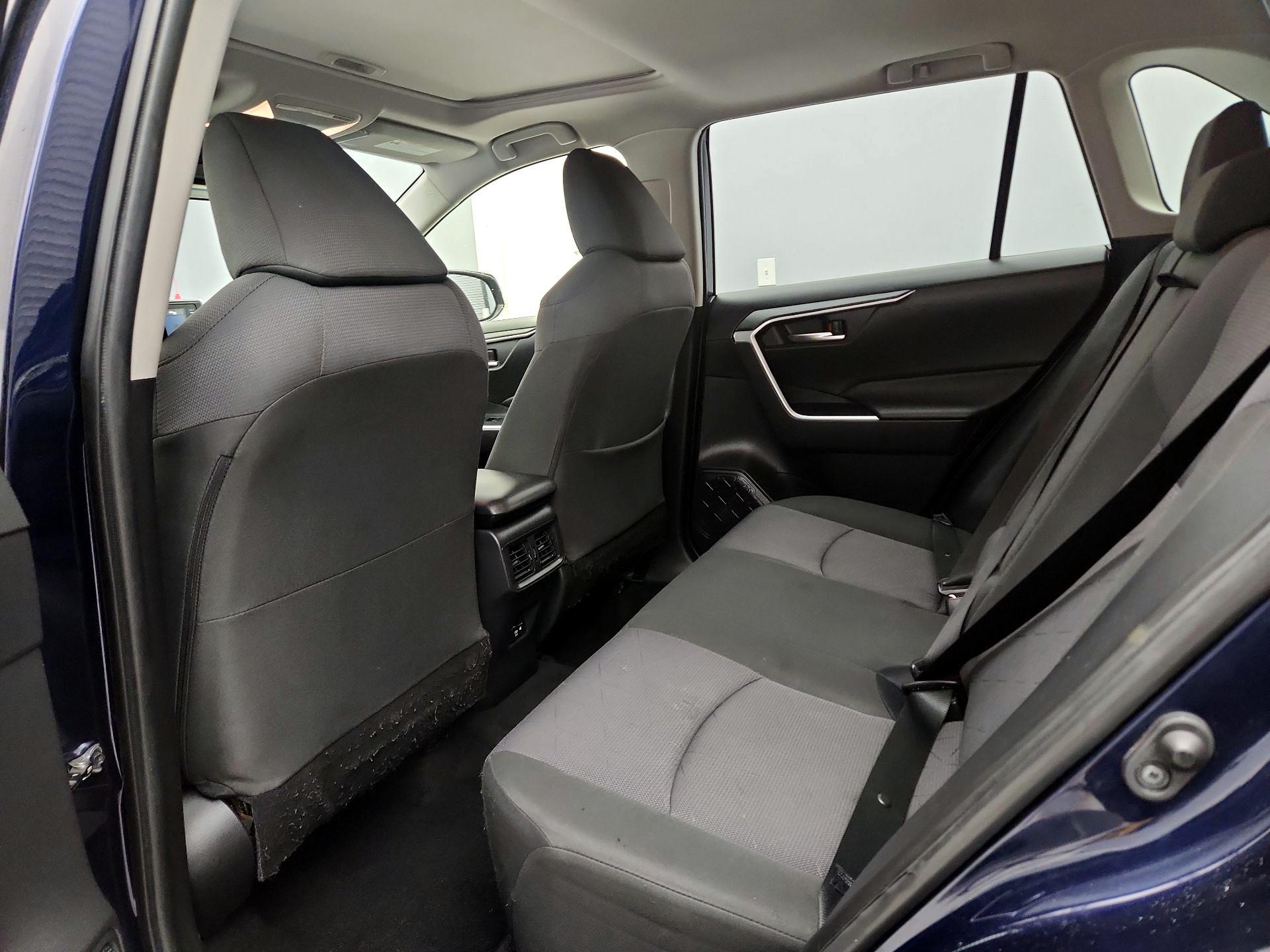 Thumbnail: 2020 Toyota RAV4 - 20