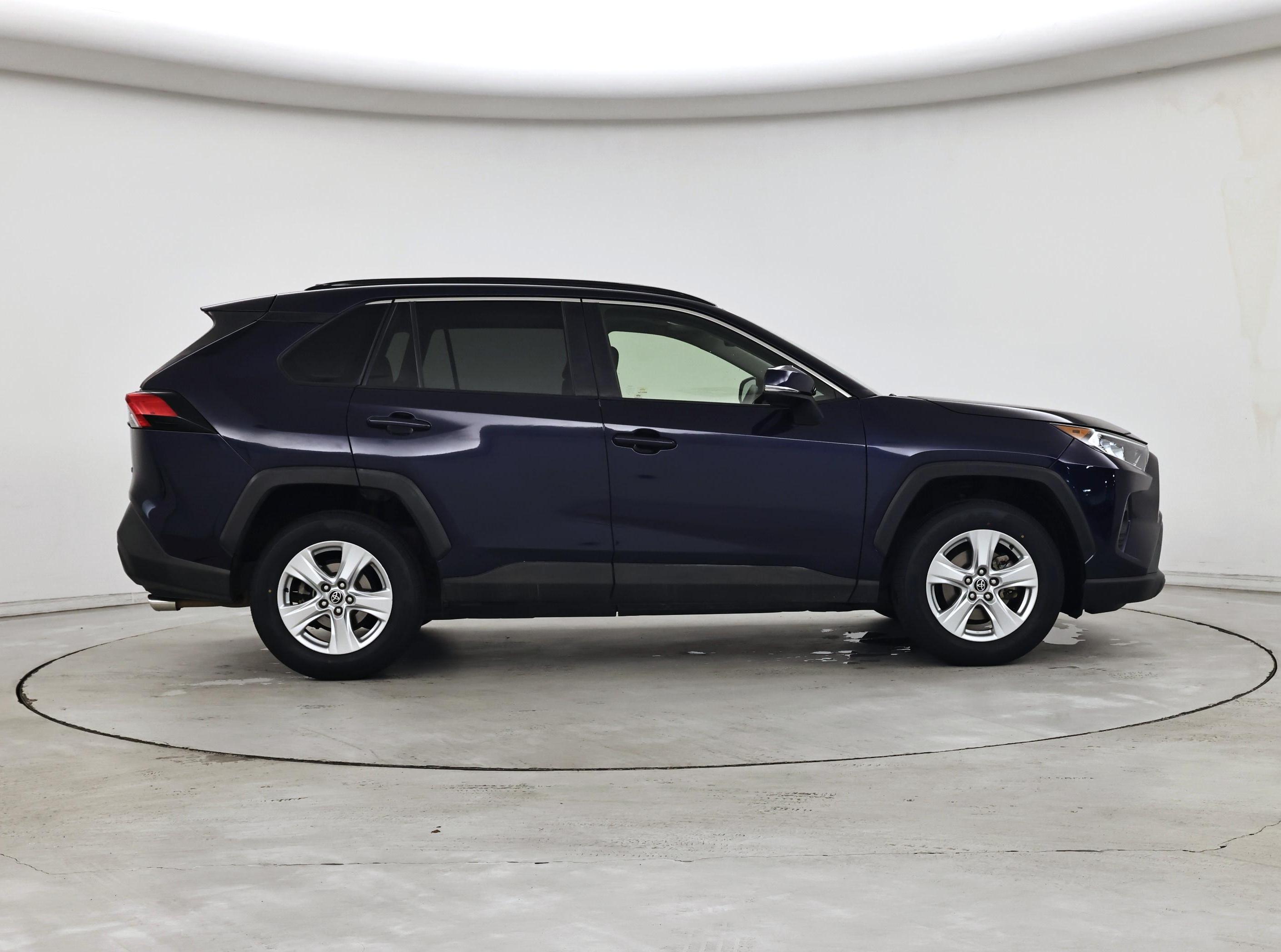 Thumbnail: 2020 Toyota RAV4 - 7
