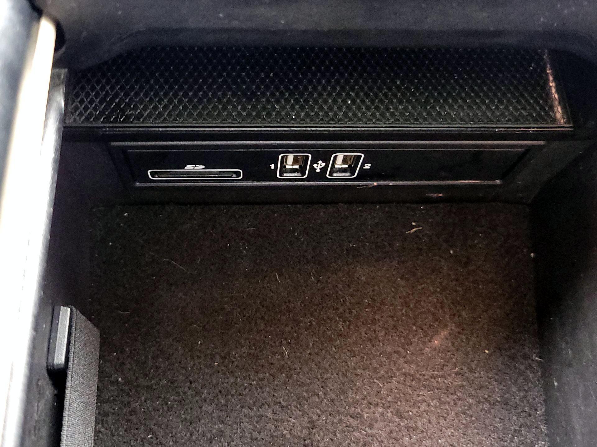 Thumbnail: 2016 Mercedes-Benz C-Class - 19