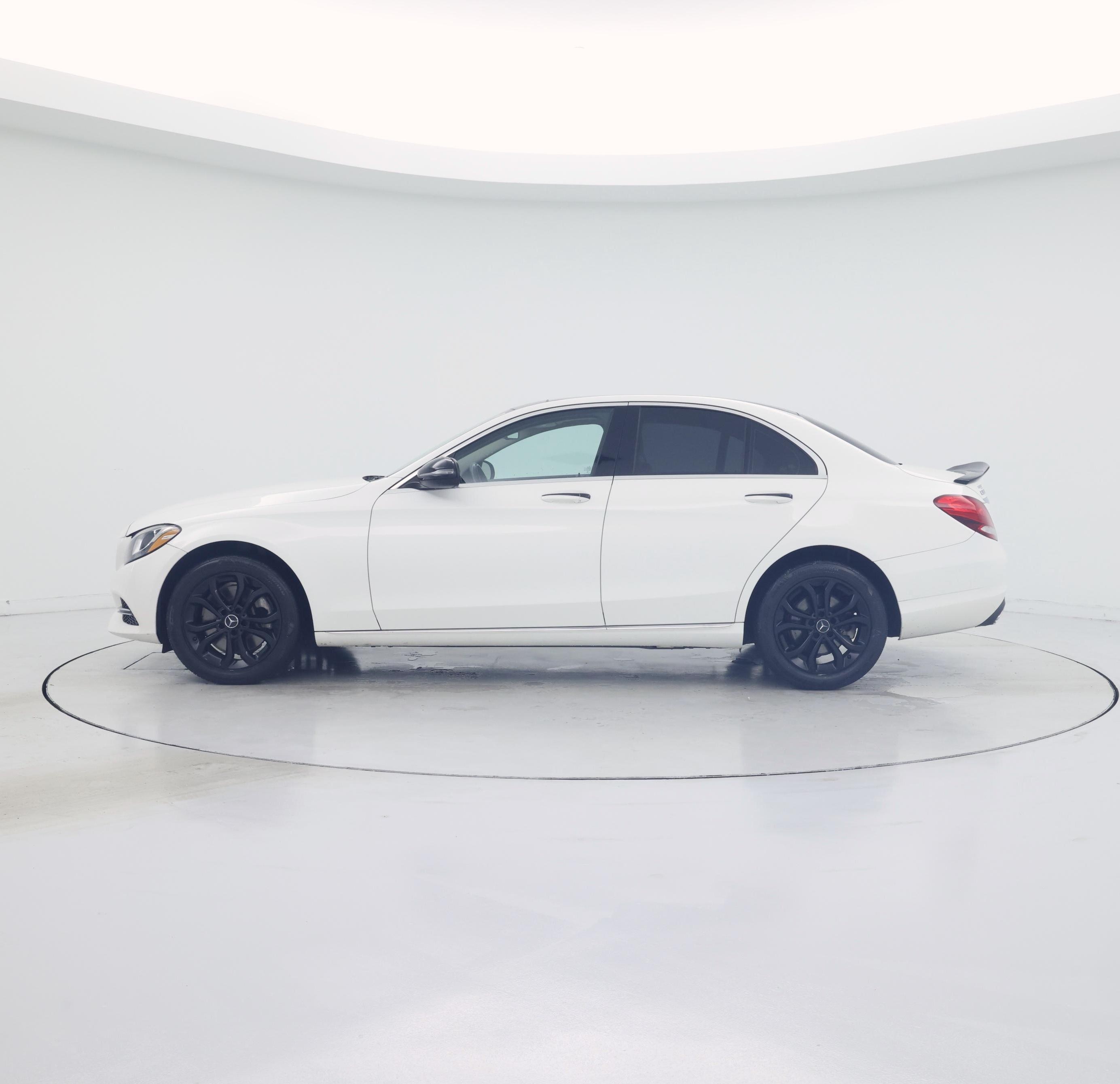 Thumbnail: 2016 Mercedes-Benz C-Class - 3
