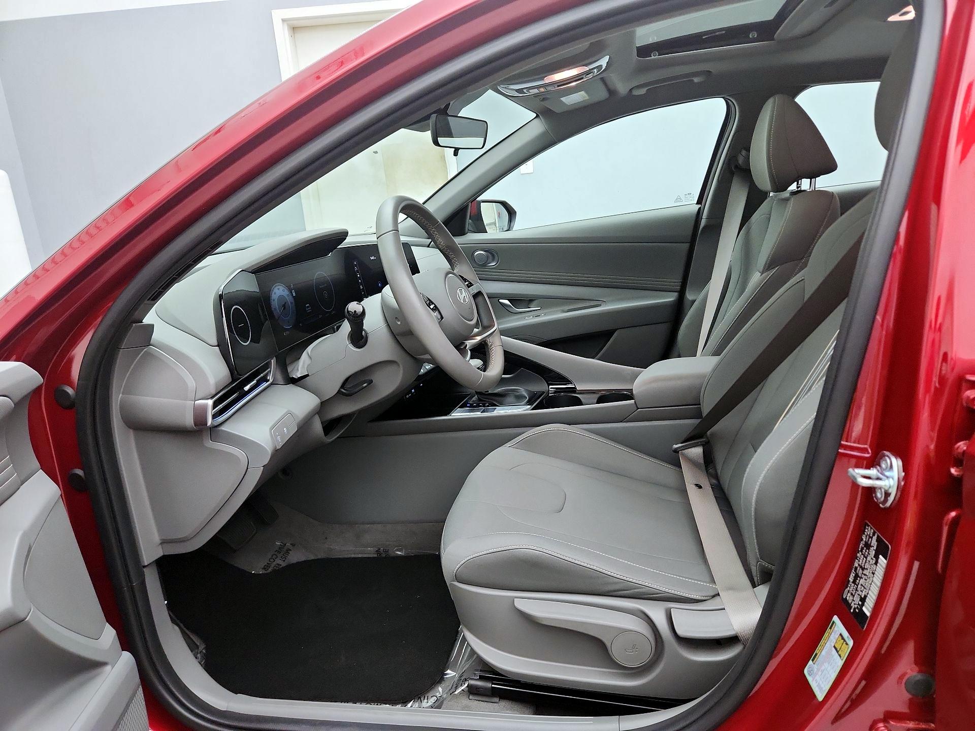 Thumbnail: 2025 Hyundai Elantra - 11