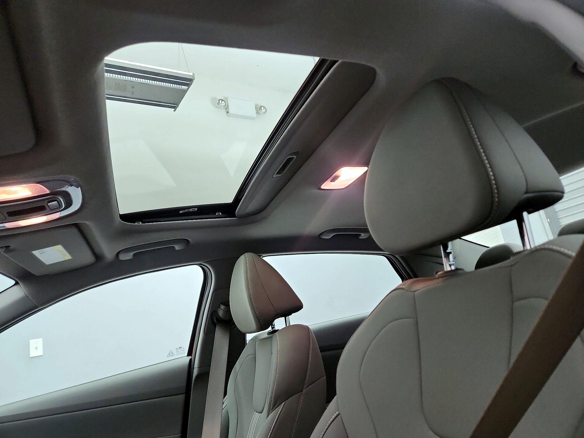 Thumbnail: 2025 Hyundai Elantra - 20