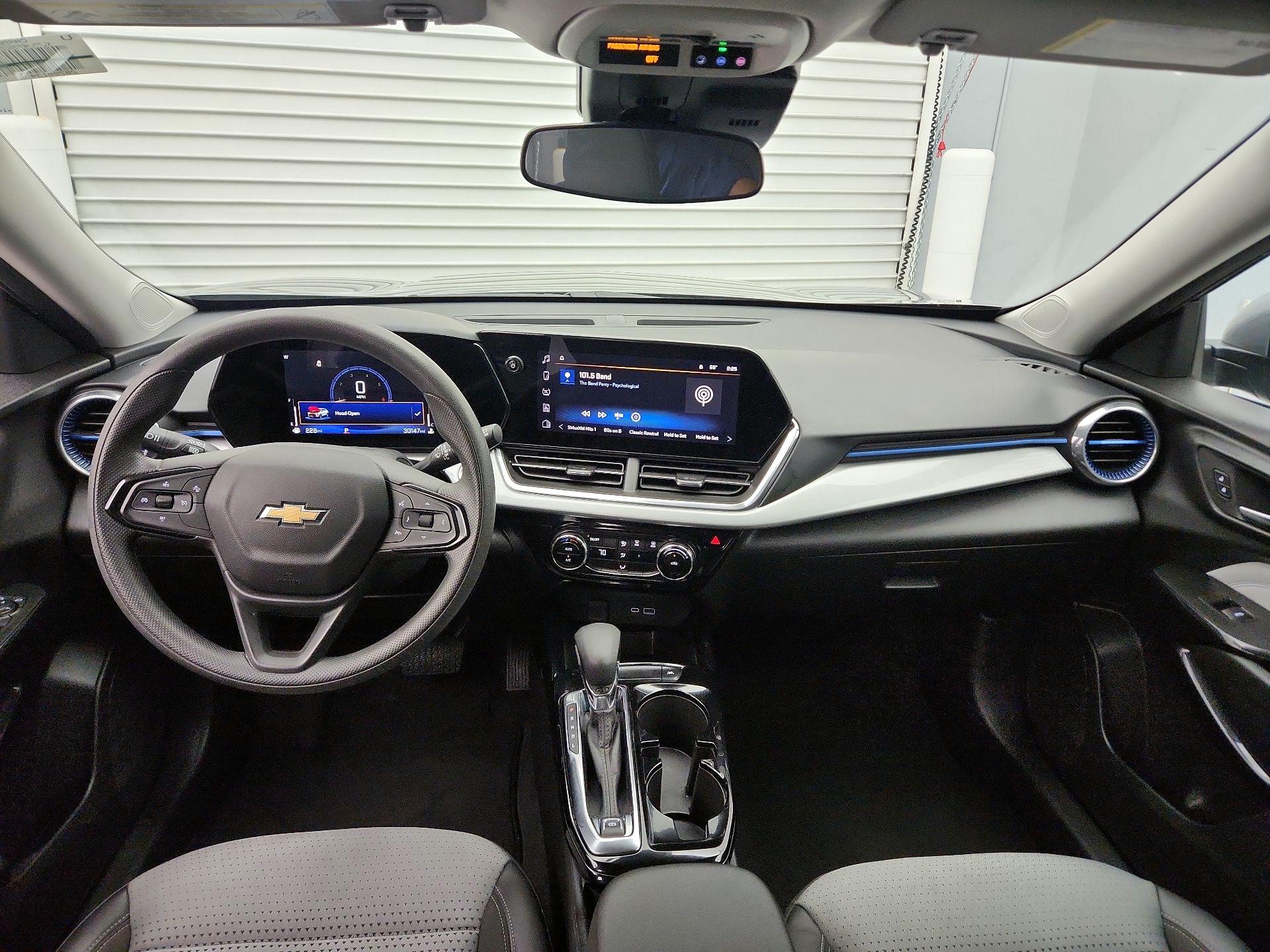 Thumbnail: 2025 Chevrolet Trax - 9