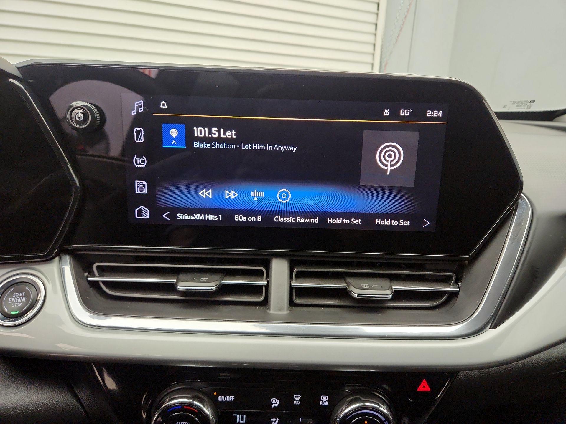 Thumbnail: 2025 Chevrolet Trax - 15