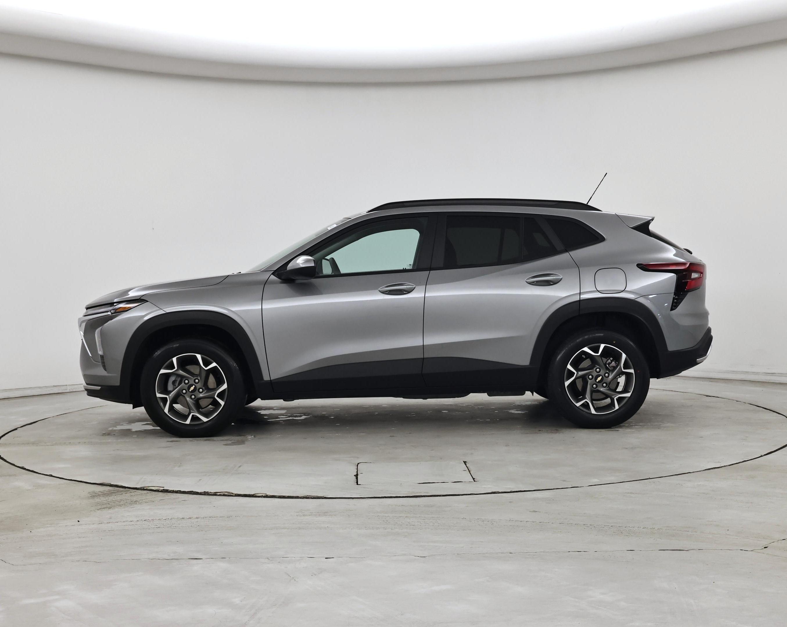 Thumbnail: 2025 Chevrolet Trax - 3
