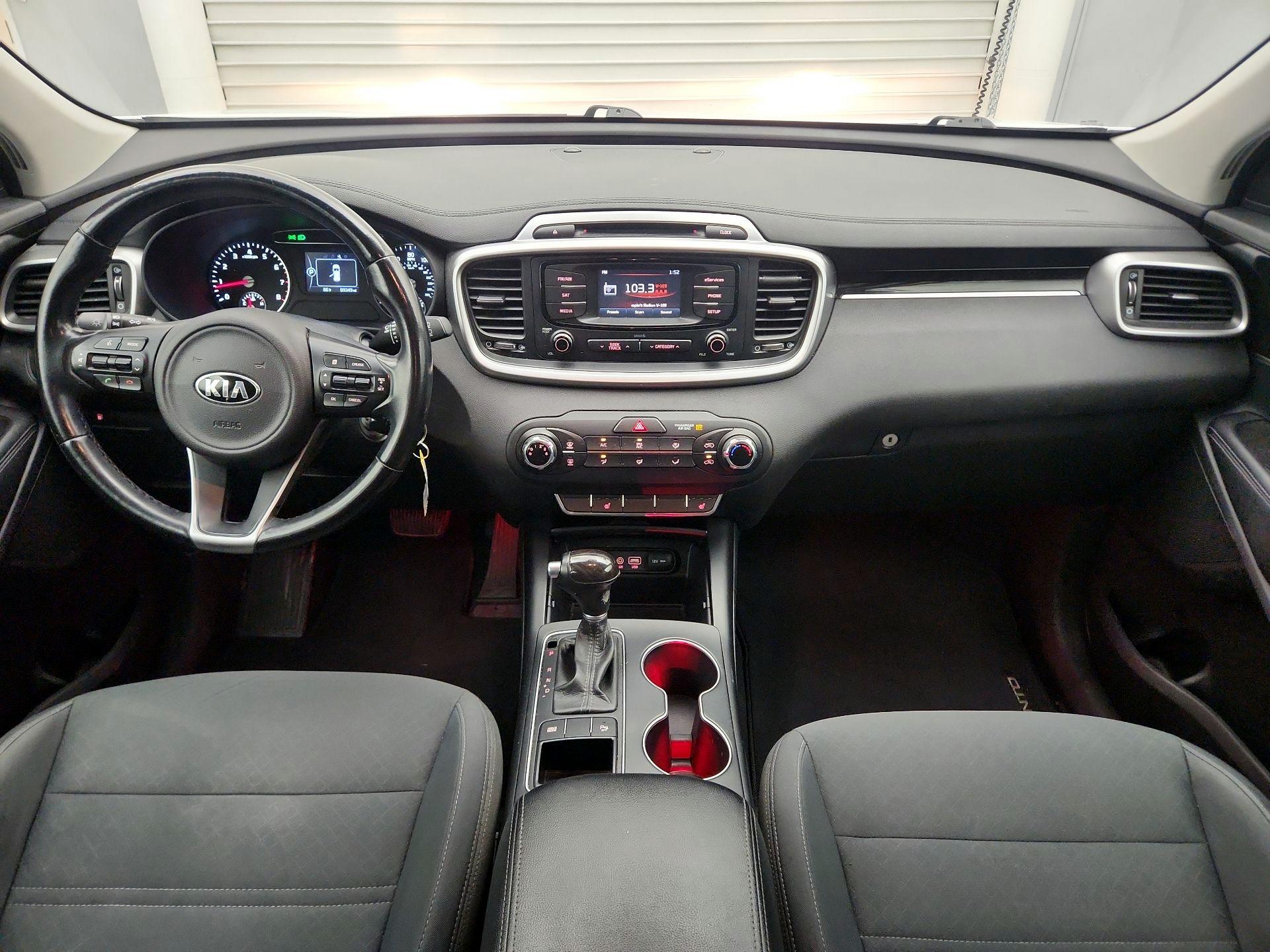 Thumbnail: 2016 Kia Sorento - 9