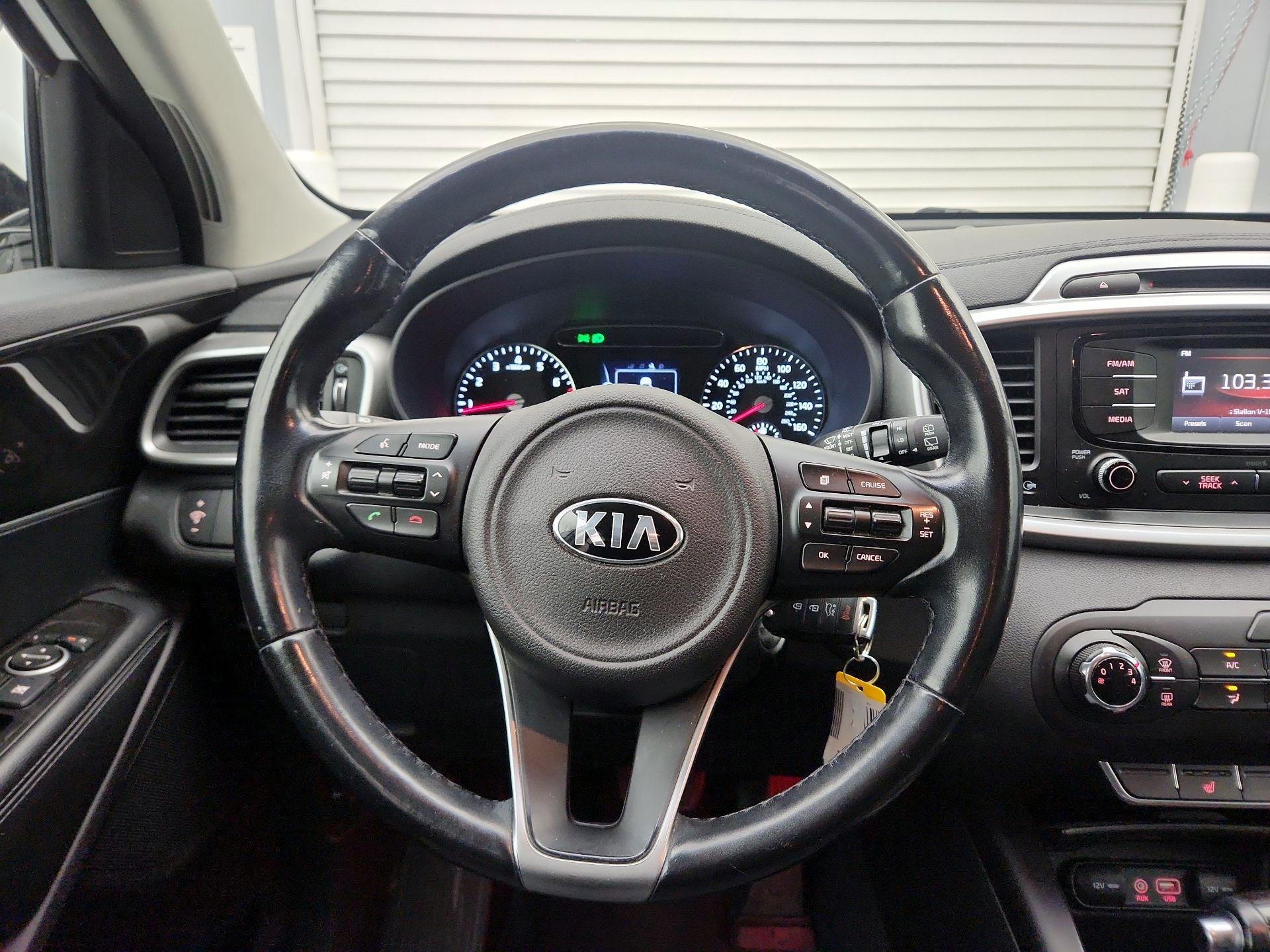 Thumbnail: 2016 Kia Sorento - 10