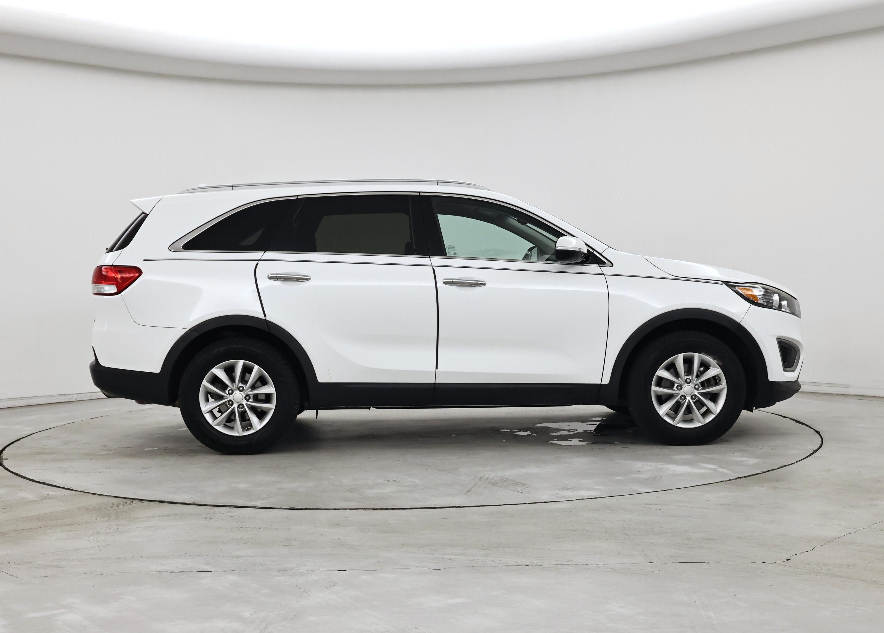 Thumbnail: 2016 Kia Sorento - 7