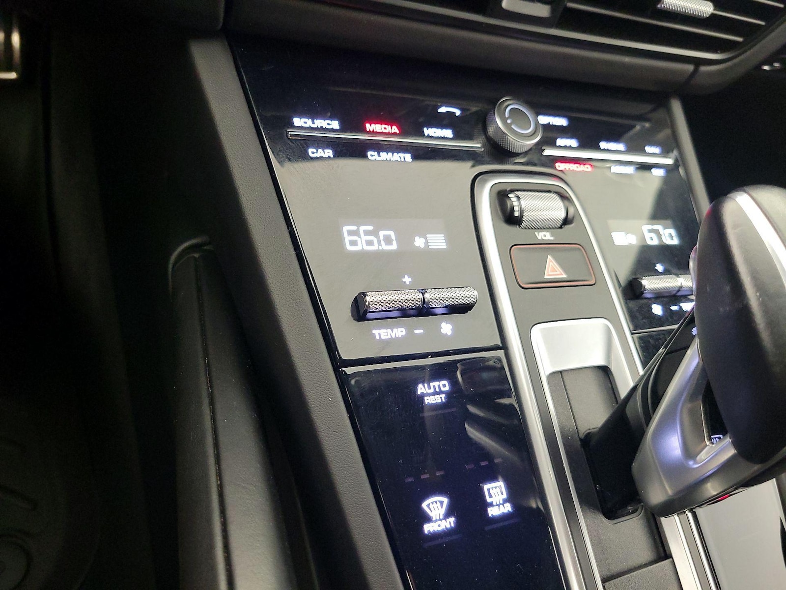 2023 Porsche Cayenne Coup GTS - Photo 18