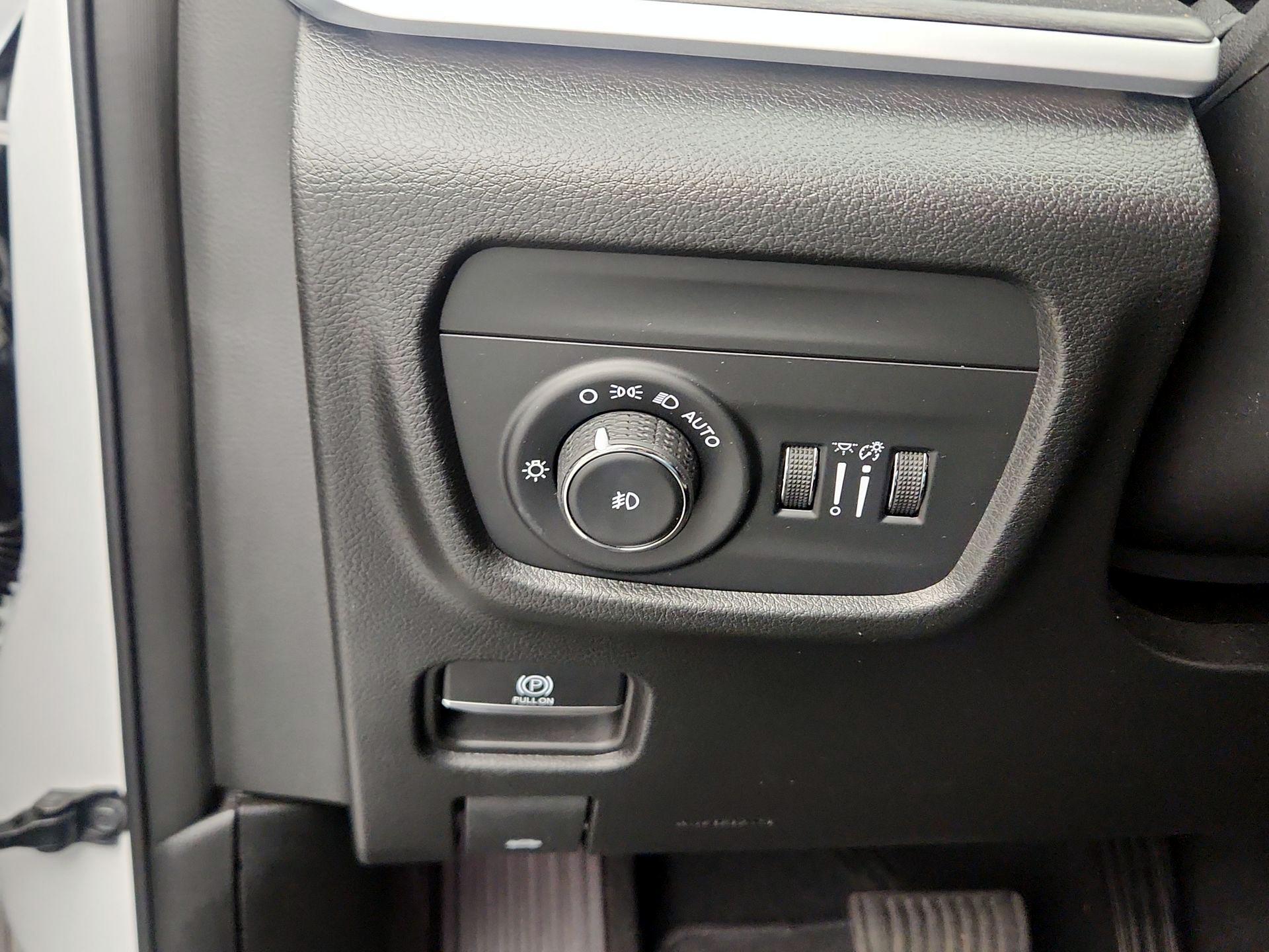 Thumbnail: 2023 Jeep Grand Cherokee - 13