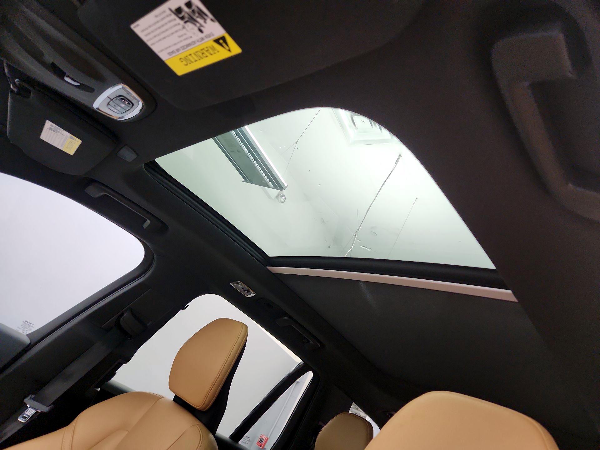 Thumbnail: 2019 Volvo XC90 - 20