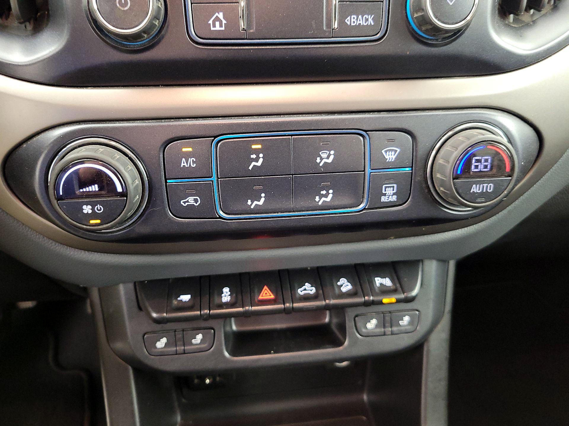Thumbnail: 2019 Chevrolet Colorado - 16