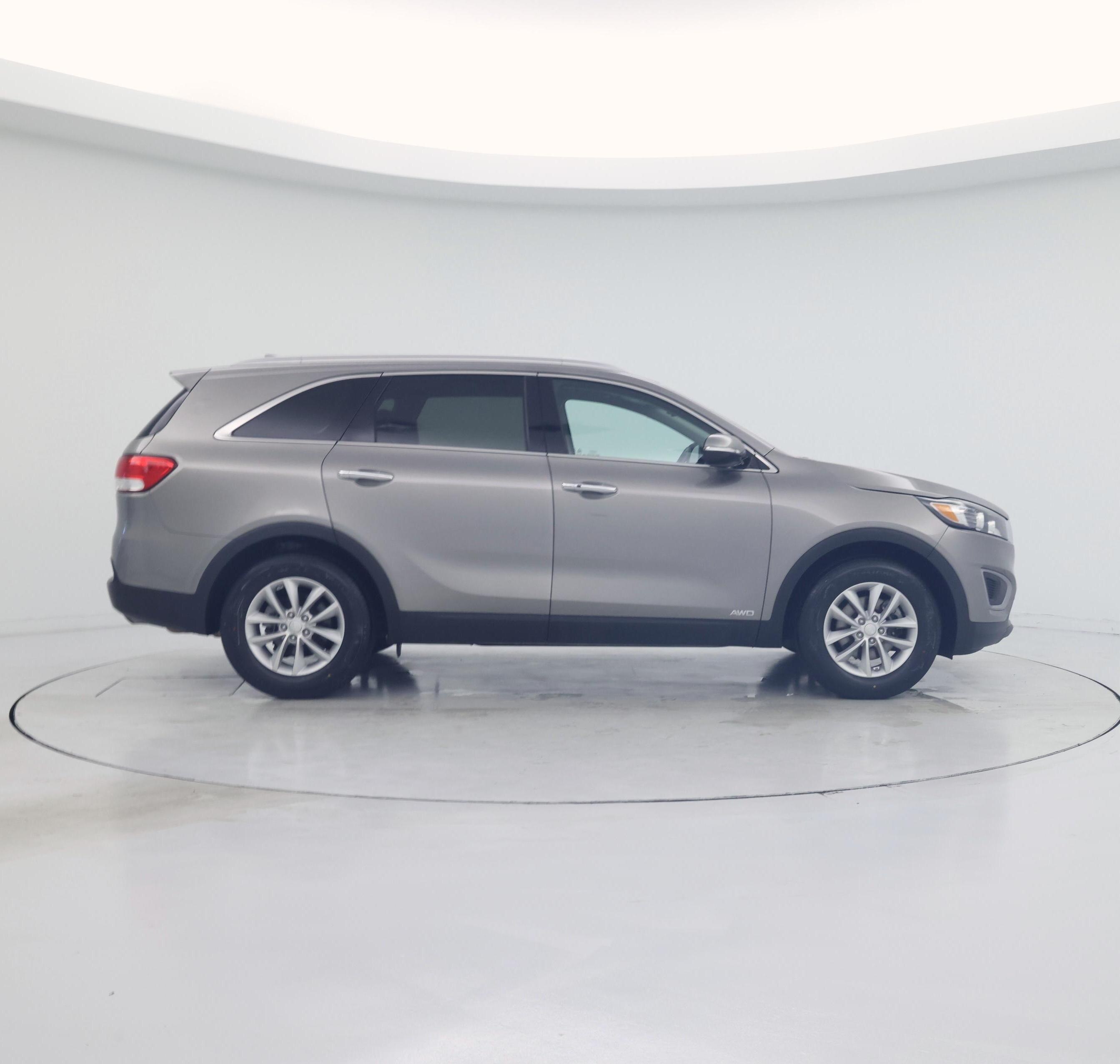 Thumbnail: 2017 Kia Sorento - 7