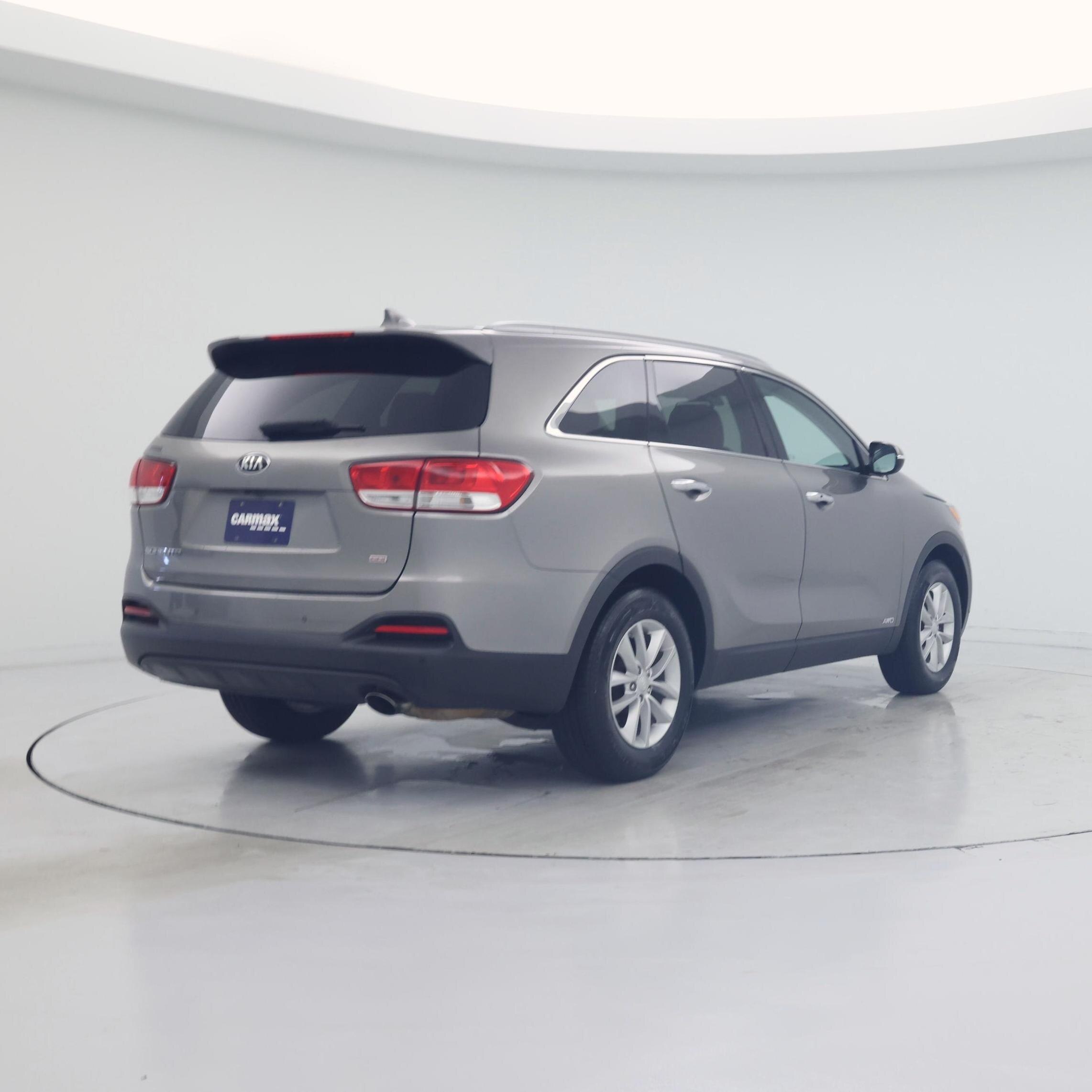 Thumbnail: 2017 Kia Sorento - 8
