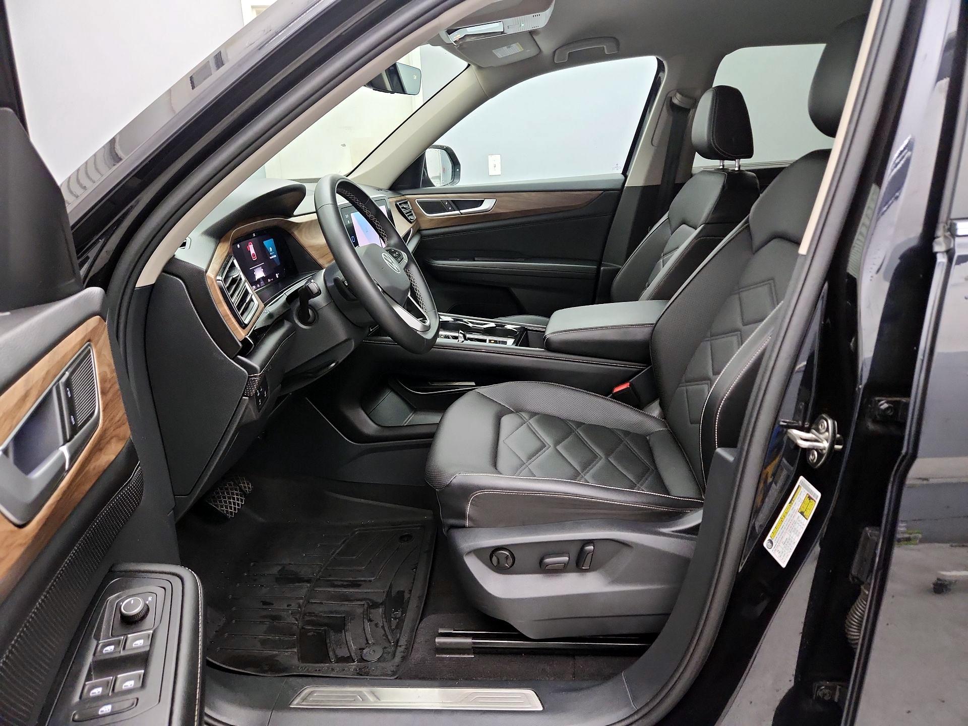 Thumbnail: 2024 Volkswagen Atlas - 11