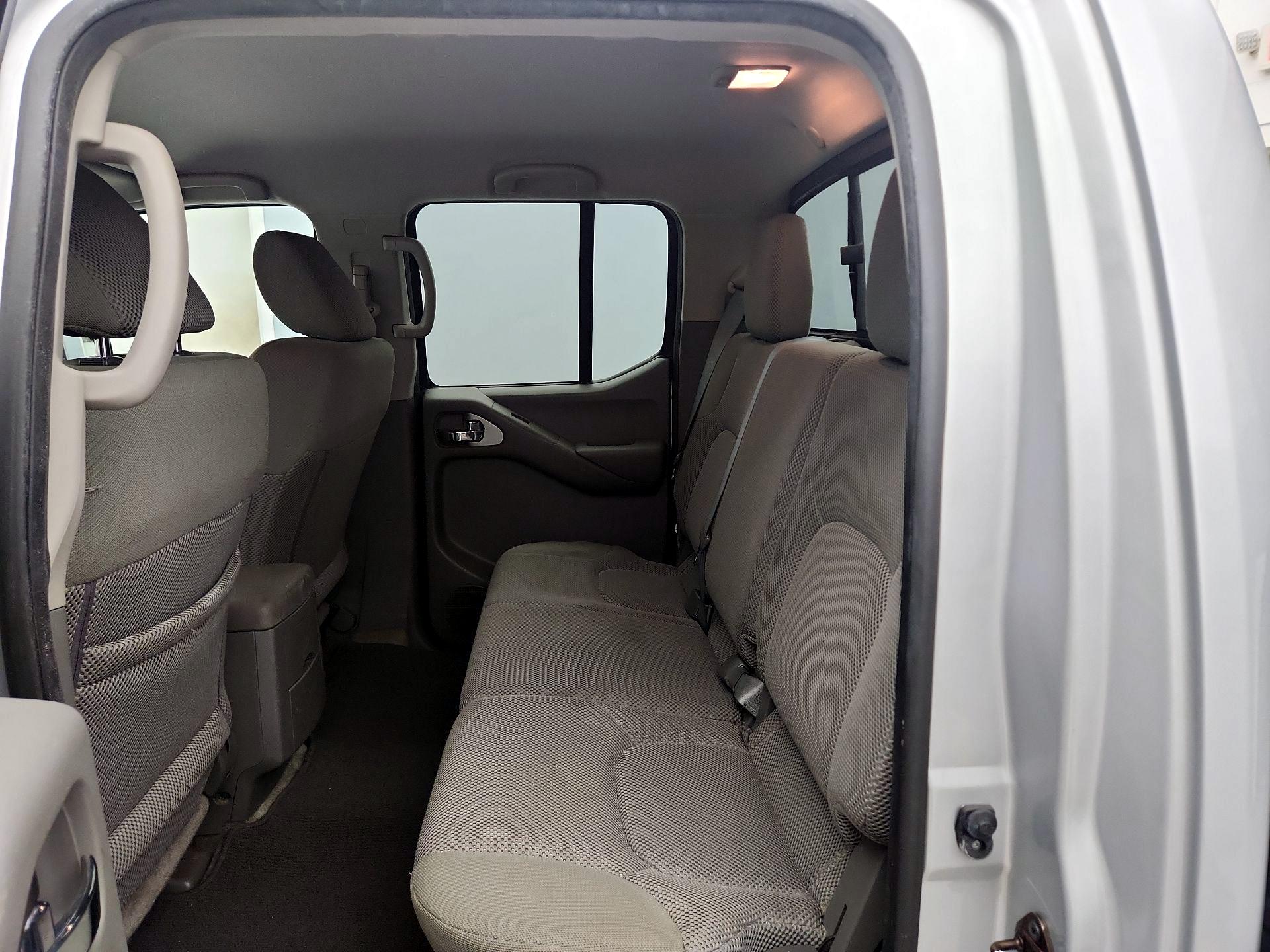 Thumbnail: 2015 Nissan Frontier - 17
