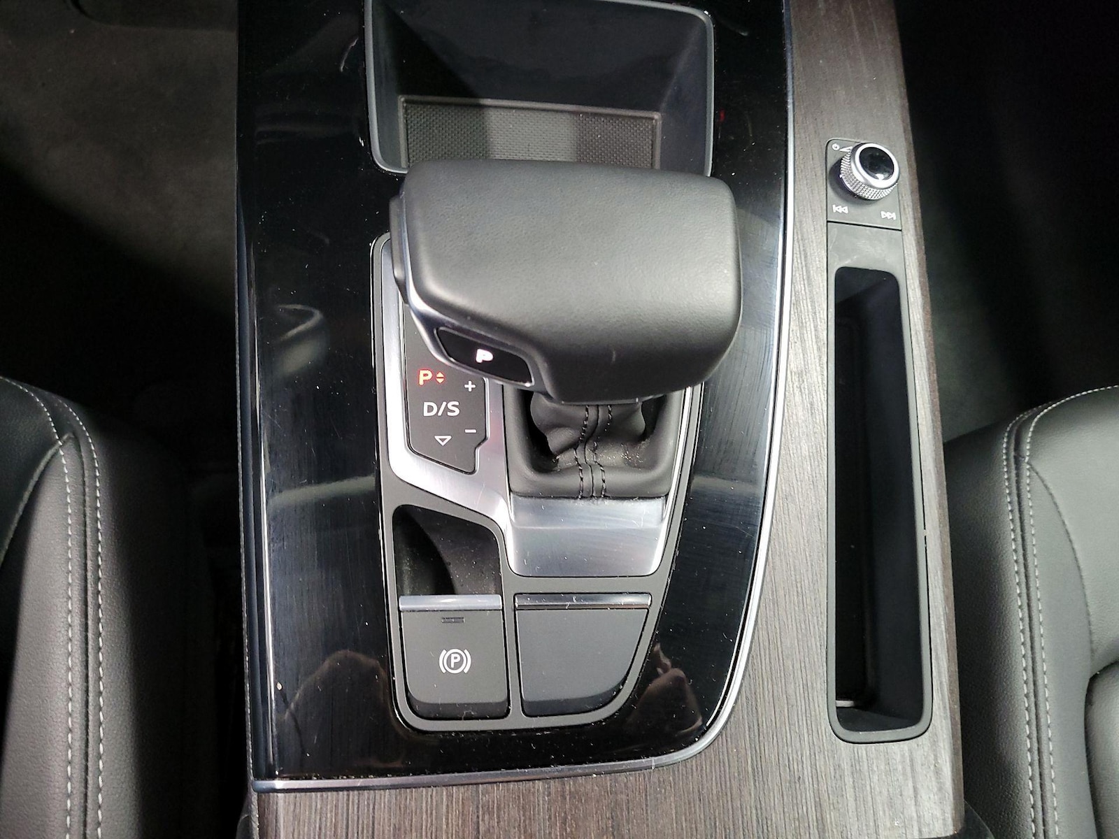 2023 Audi Q5 Premium - Photo 16