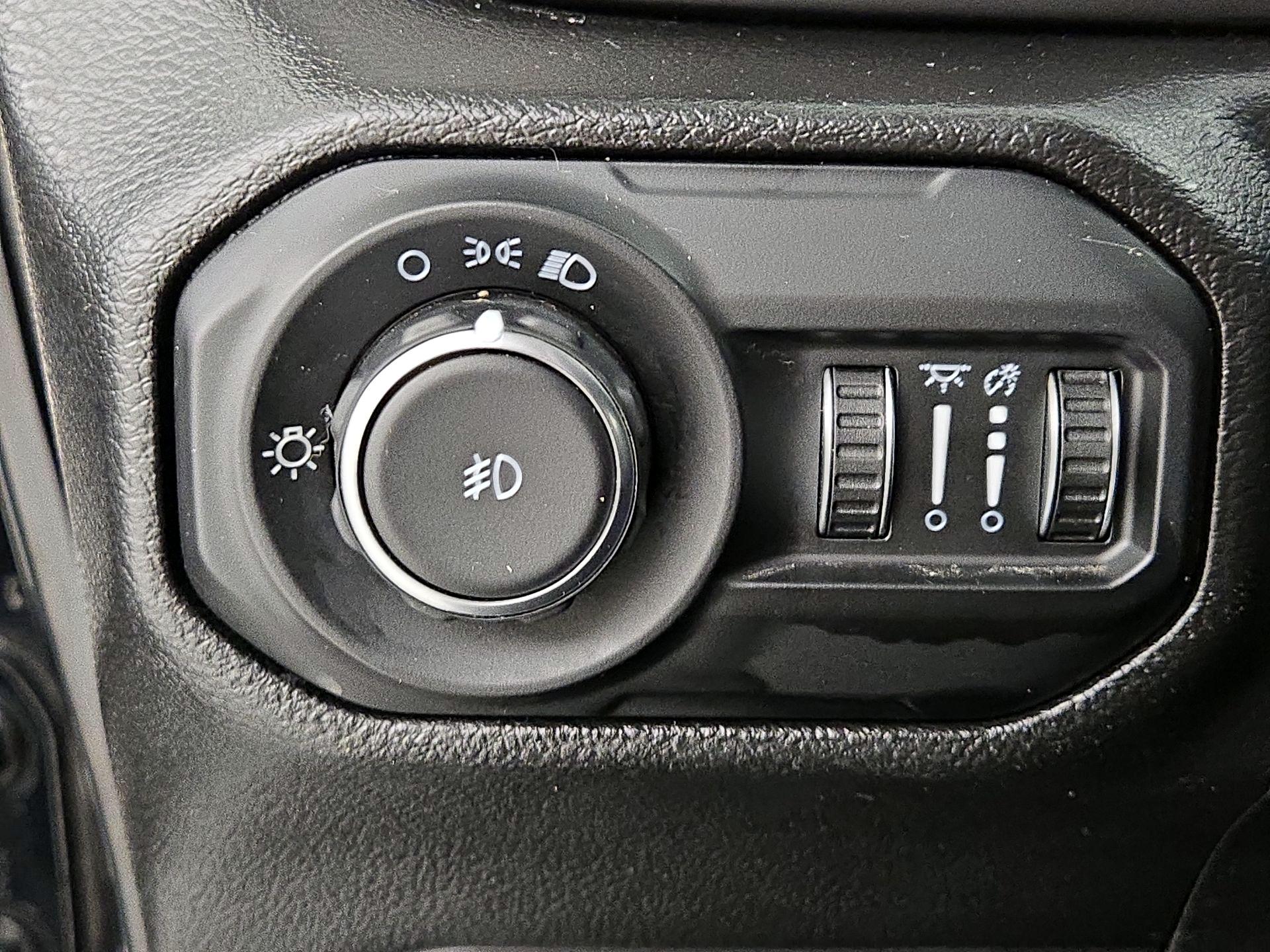 Thumbnail: 2022 Jeep Wrangler - 13