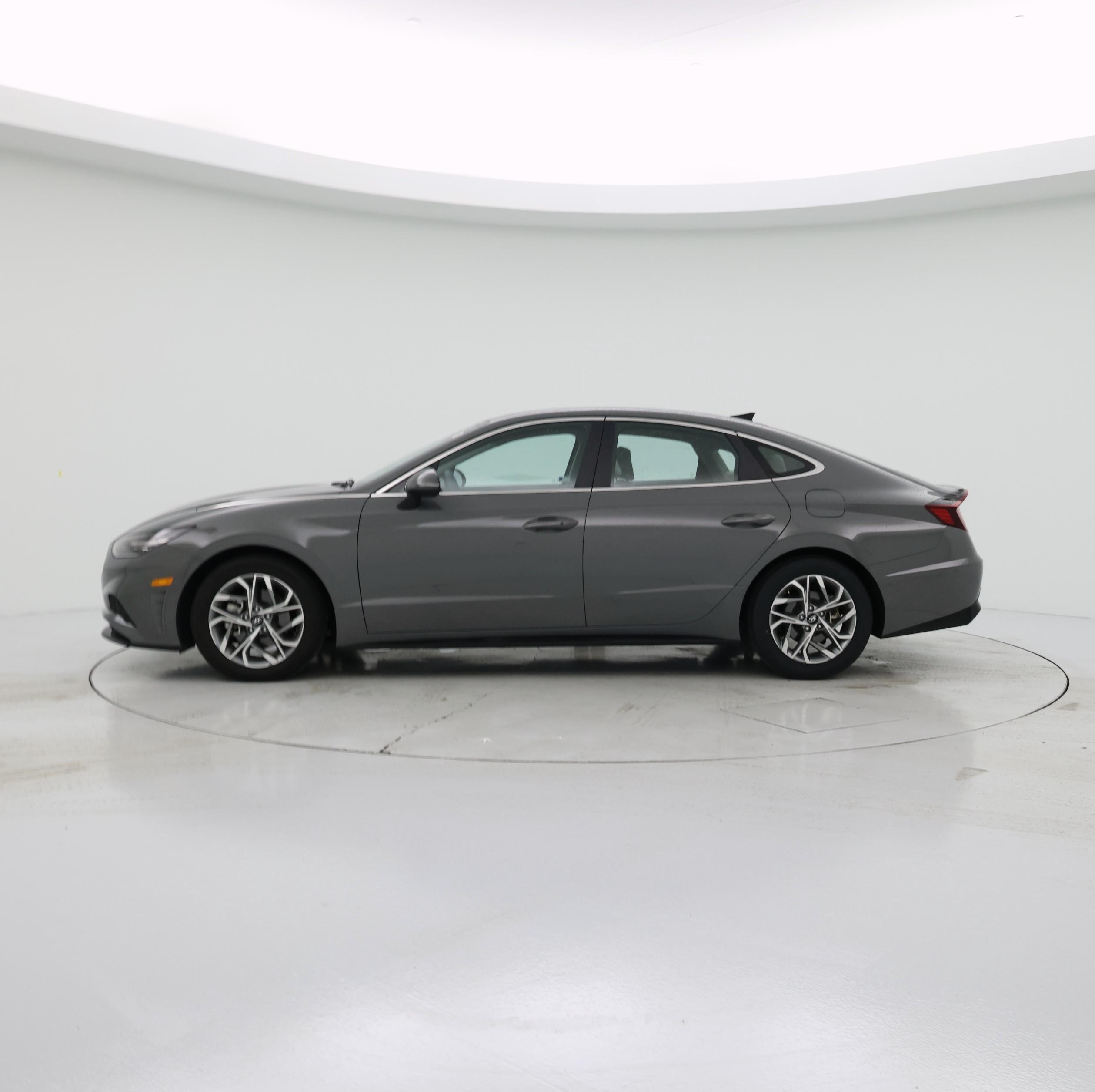 Thumbnail: 2023 Hyundai Sonata - 3