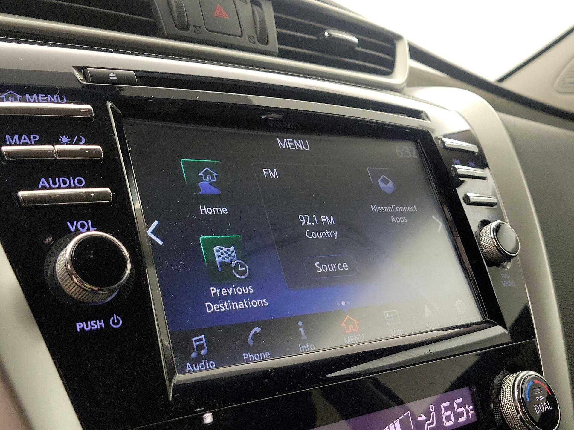 Thumbnail: 2016 Nissan Murano - 16