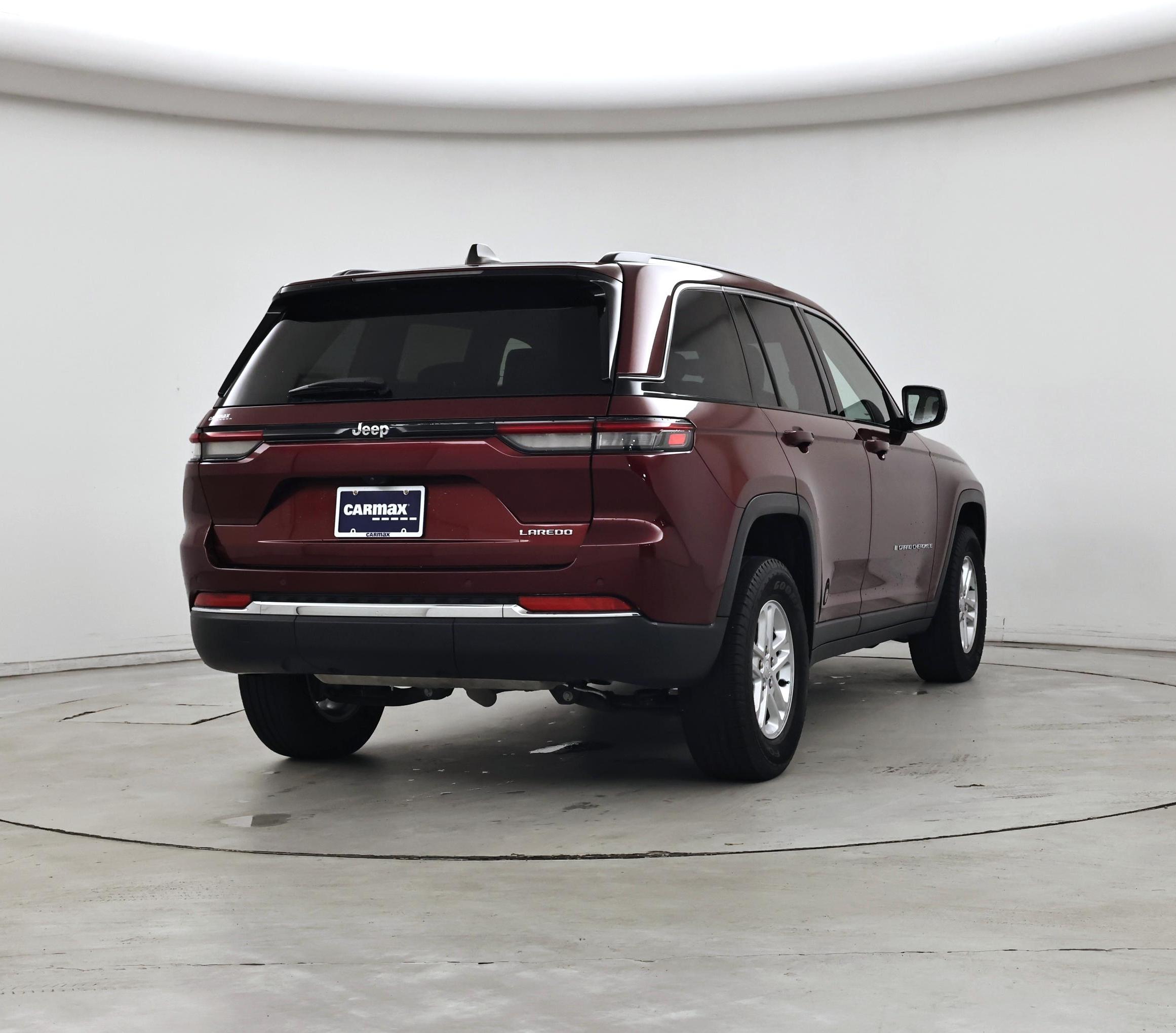 Thumbnail: 2023 Jeep Grand Cherokee - 8