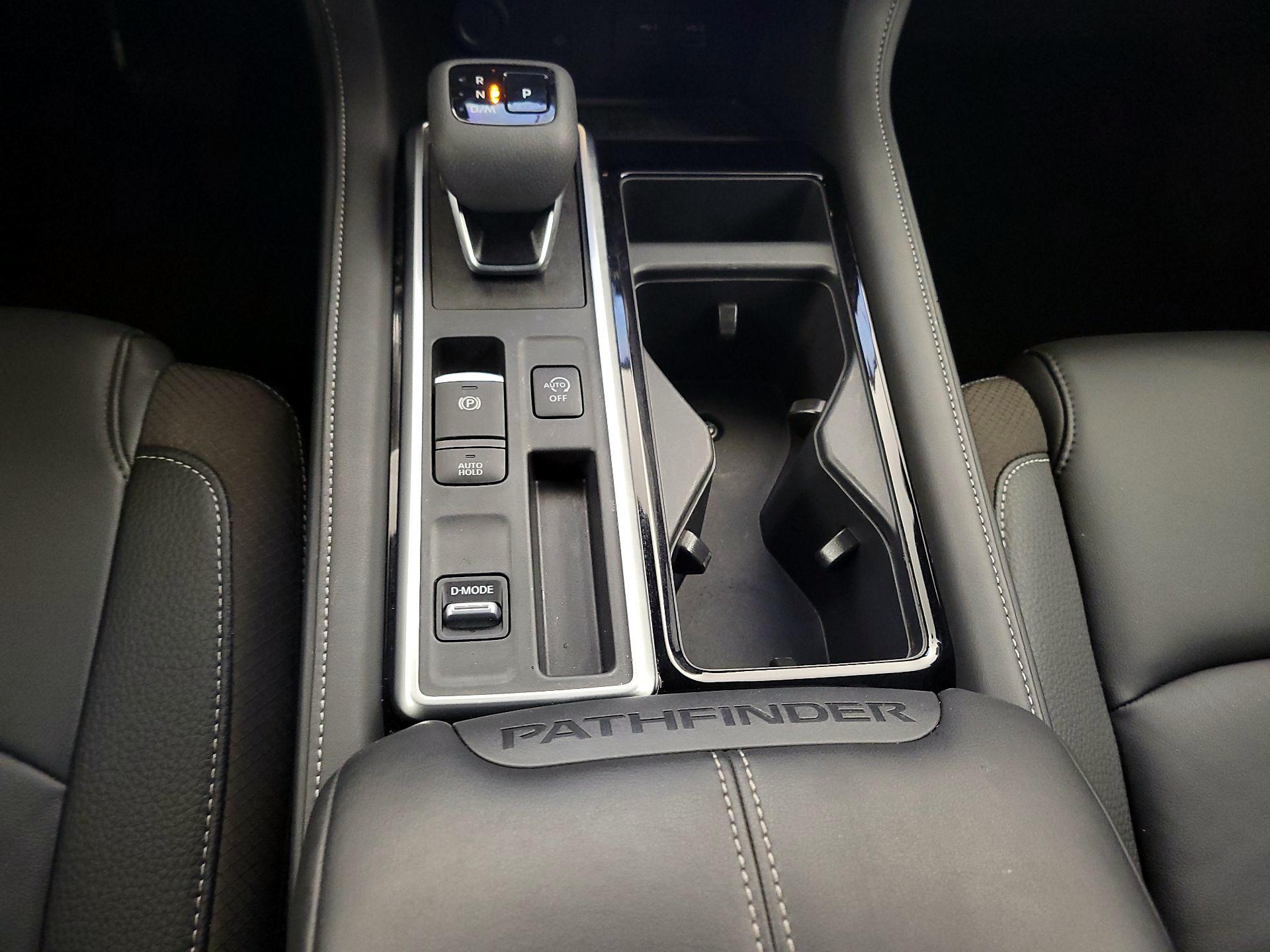Thumbnail: 2025 Nissan Pathfinder - 18