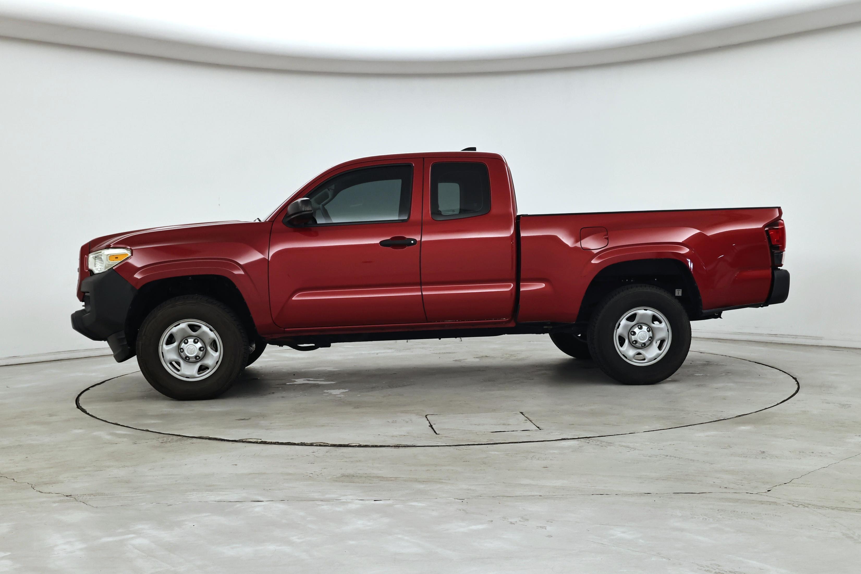 Thumbnail: 2018 Toyota Tacoma - 3