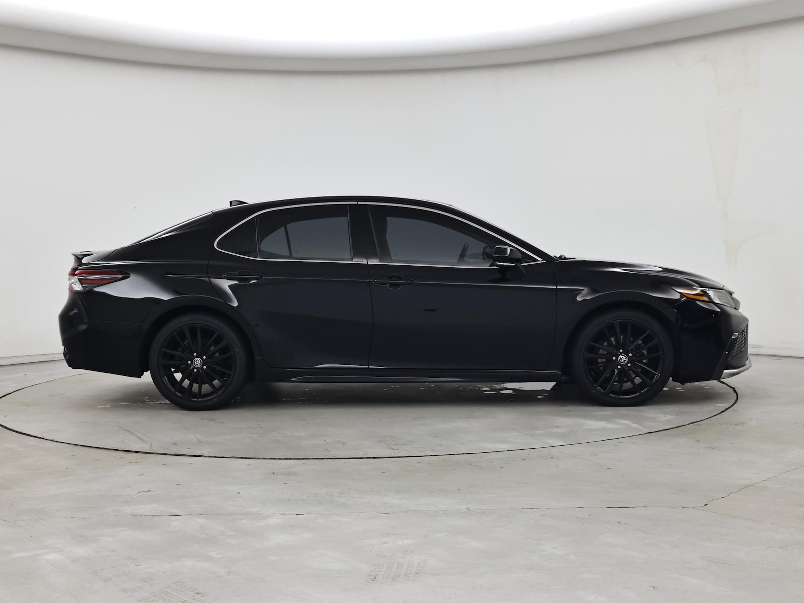 2021 Toyota Camry XSE - Photo 8