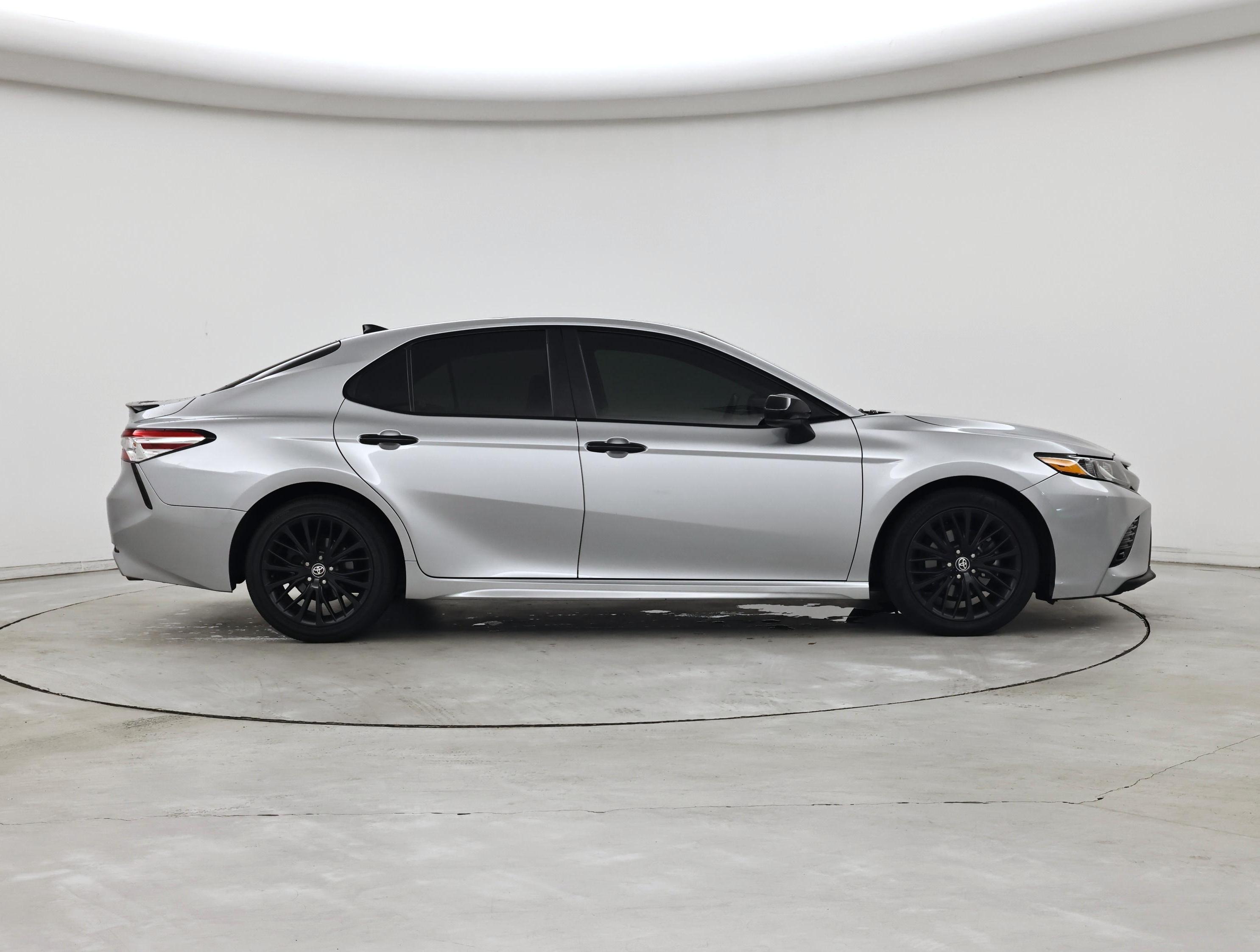 Thumbnail: 2020 Toyota Camry - 7
