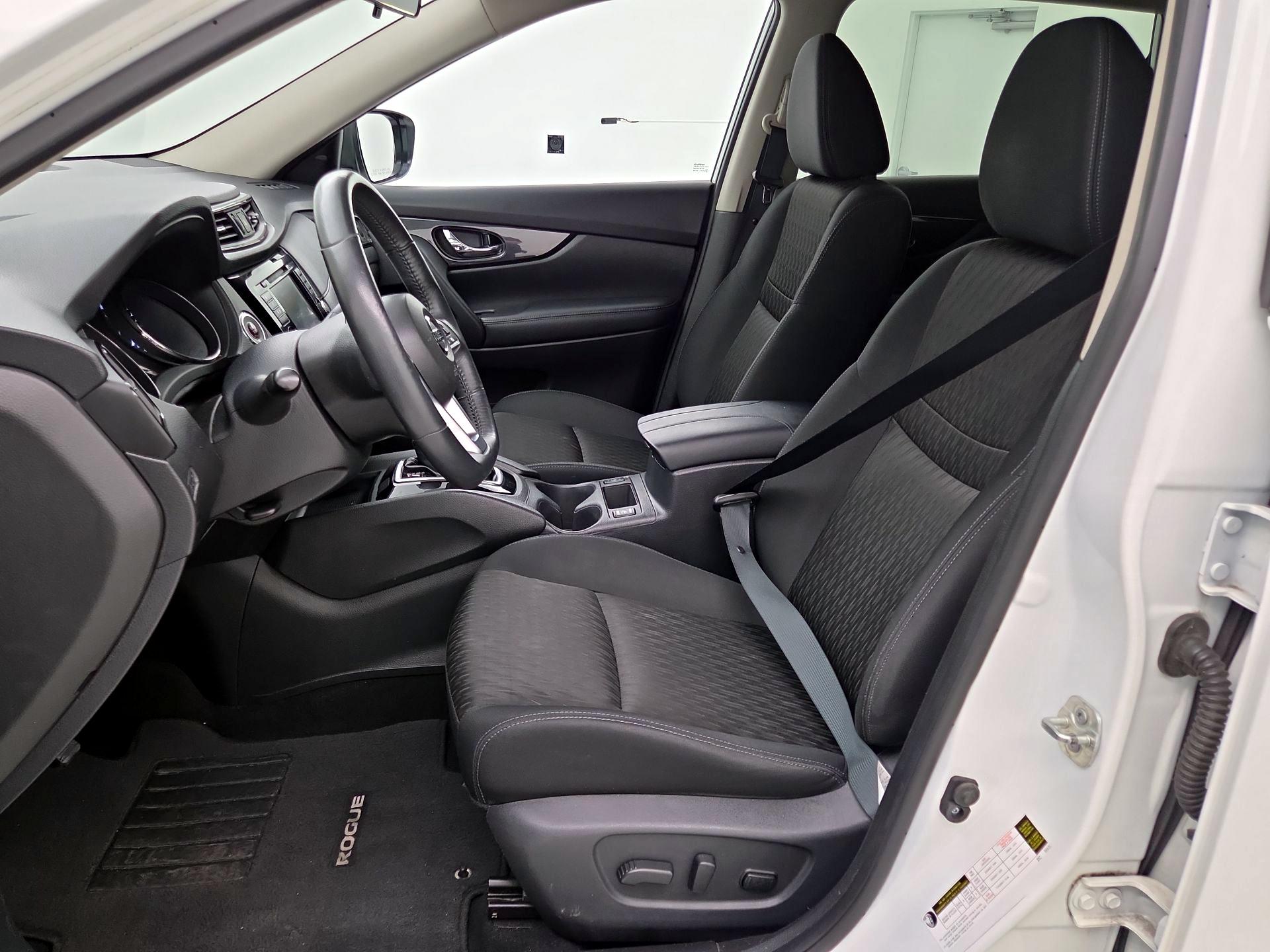 Thumbnail: 2018 Nissan Rogue - 11