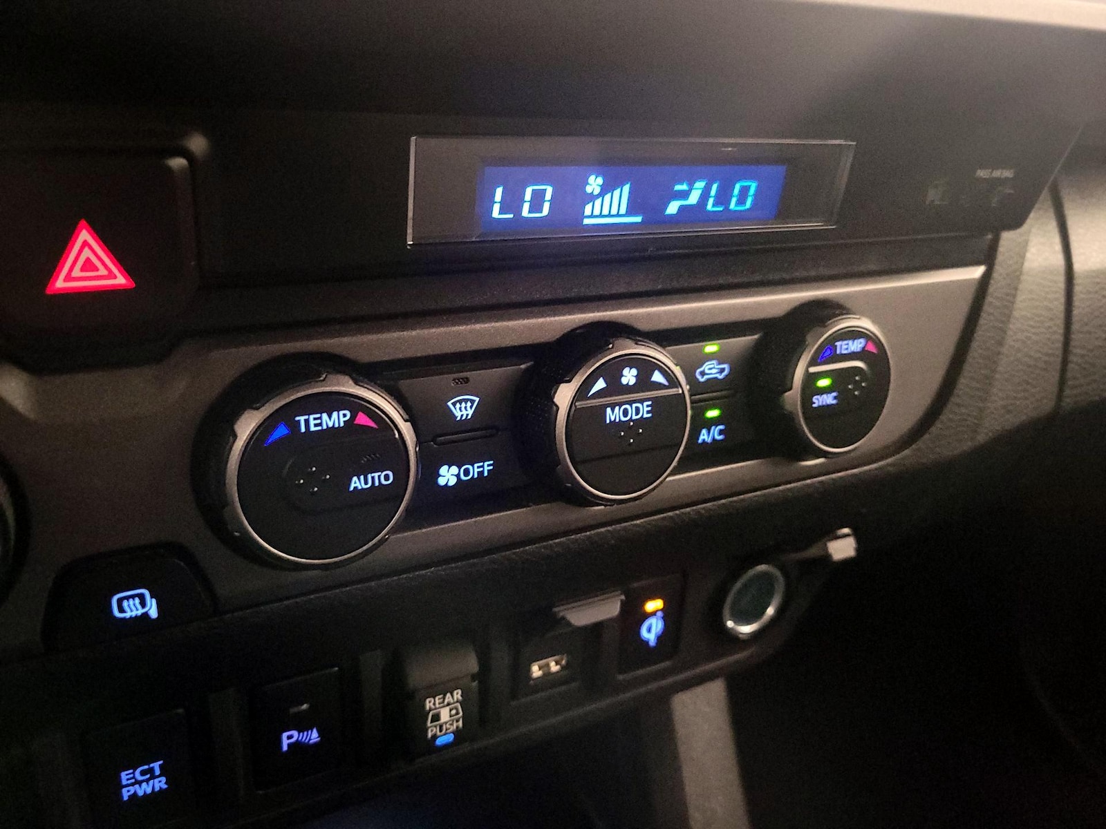 2023 Toyota Tacoma TRD Sport - Photo 17