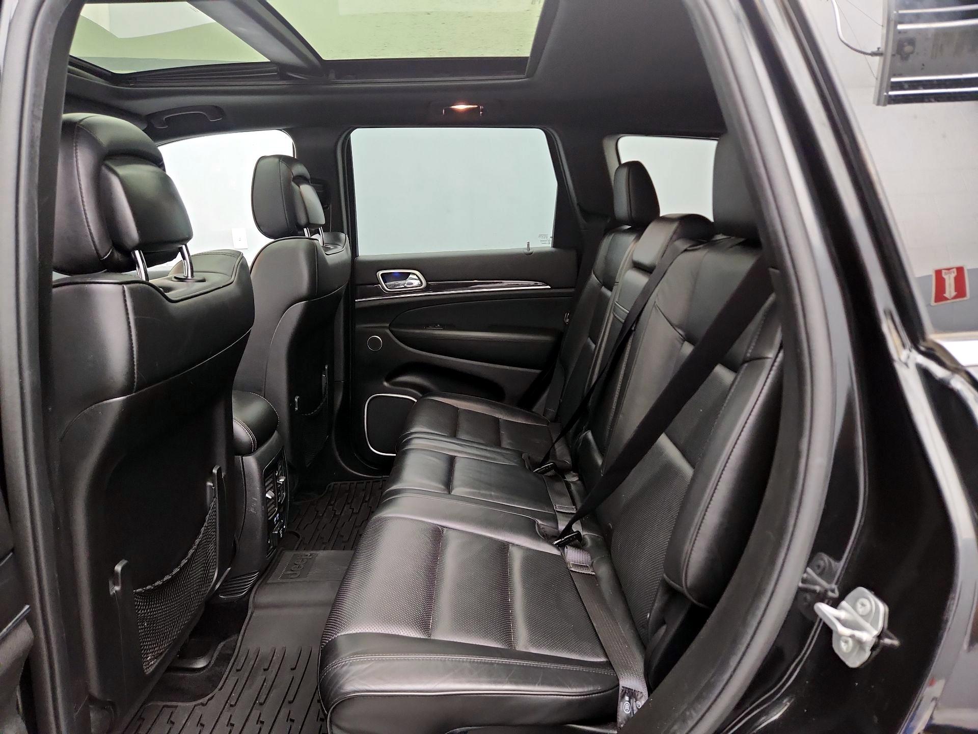 Thumbnail: 2015 Jeep Grand Cherokee - 20