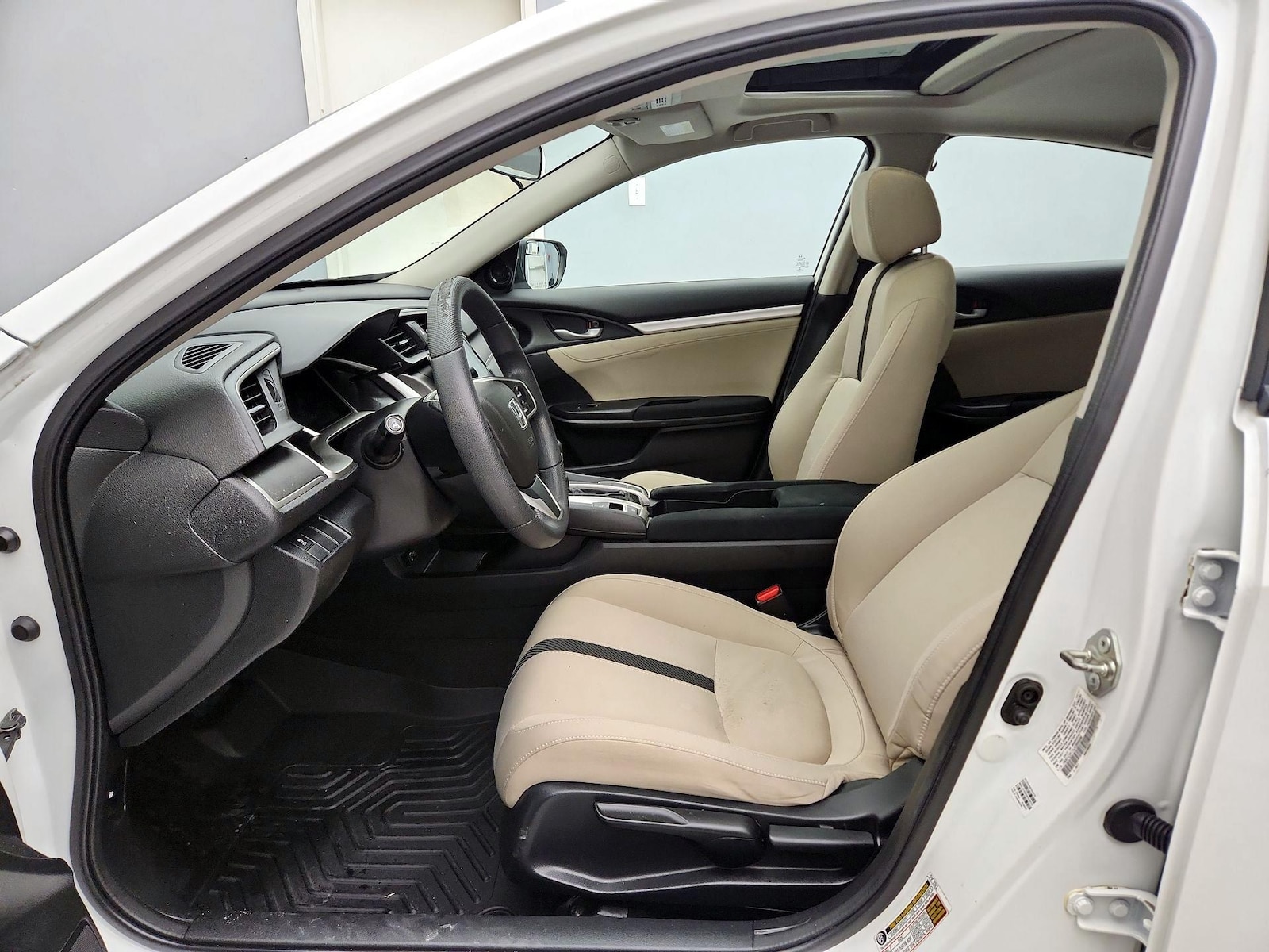 2018 Honda Civic EX - Photo 12