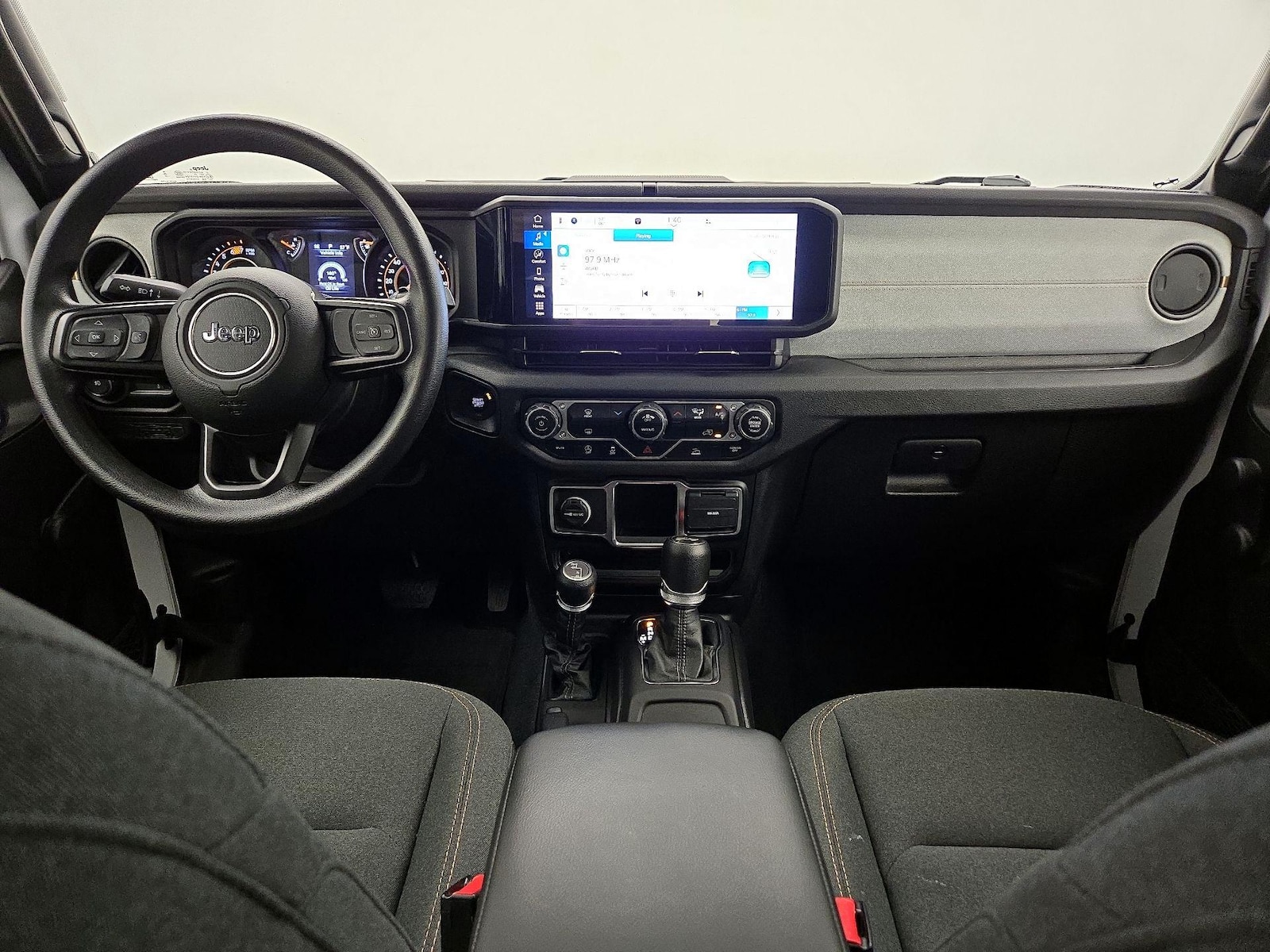 Apple CarPlay® & Android Auto™