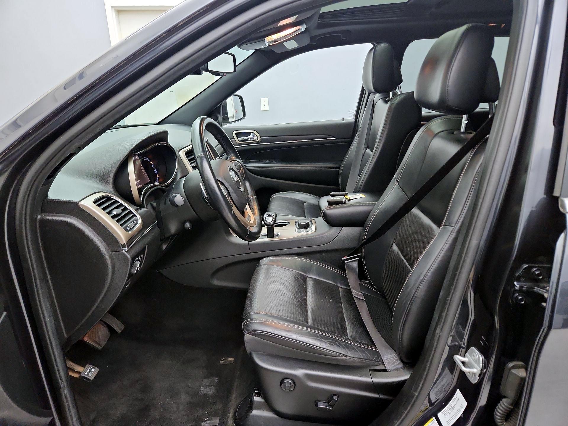 Thumbnail: 2014 Jeep Grand Cherokee - 11