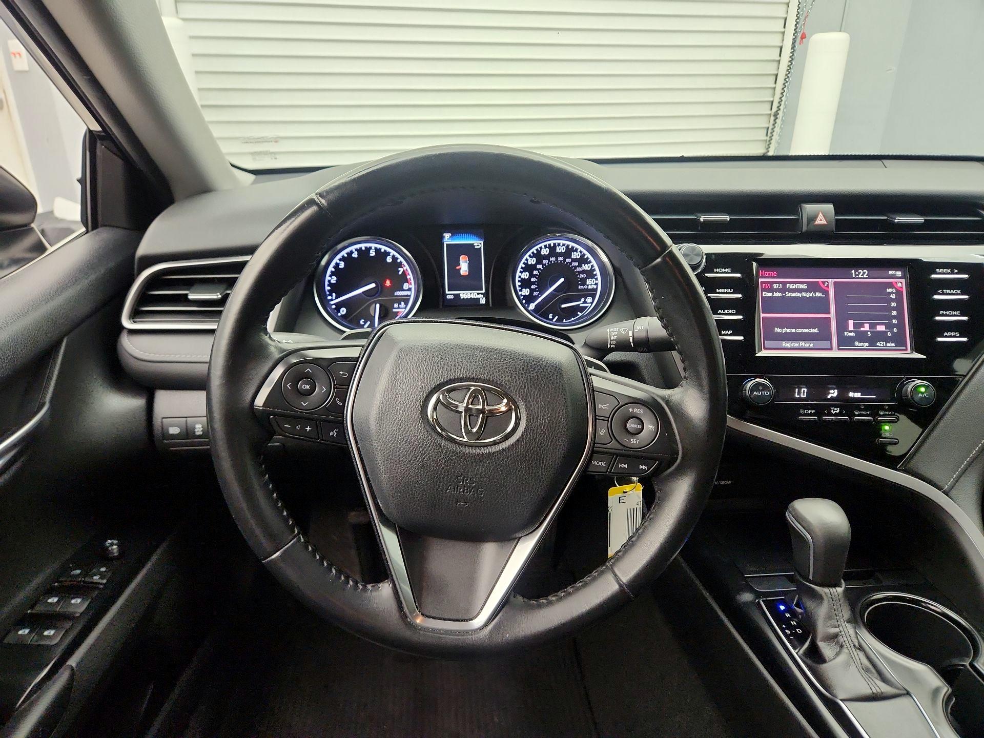 Thumbnail: 2019 Toyota Camry - 10