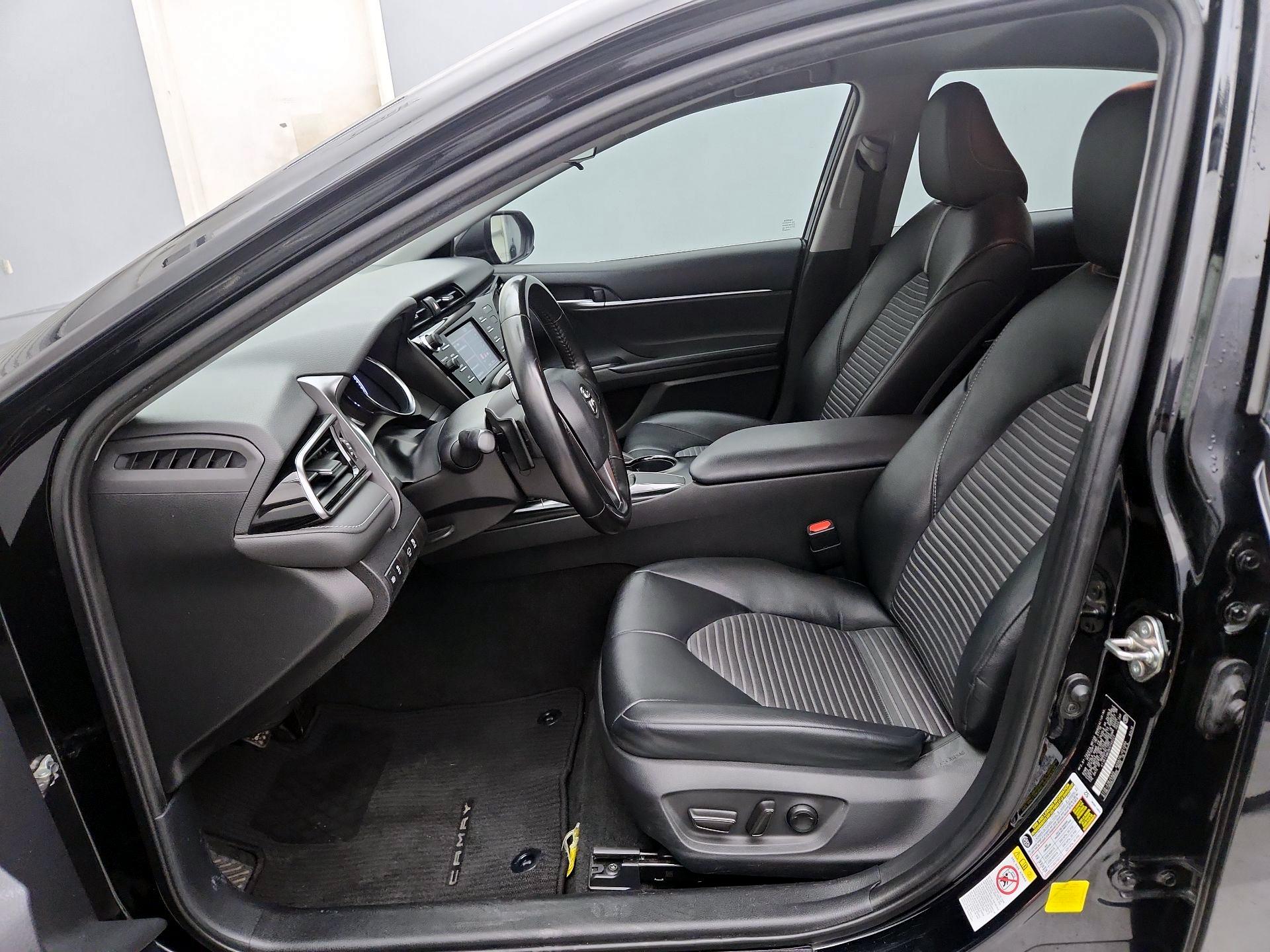 Thumbnail: 2019 Toyota Camry - 11