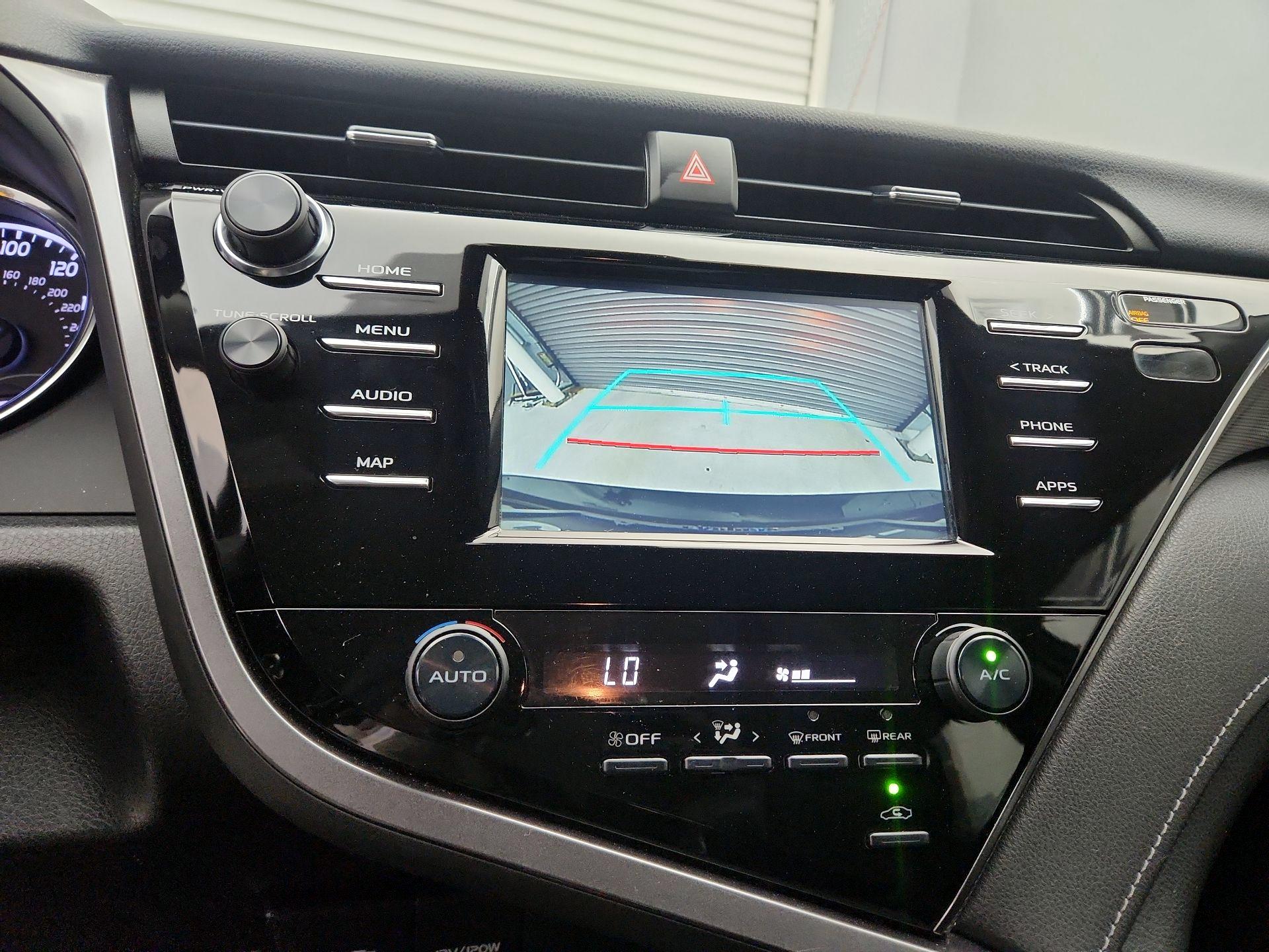 Thumbnail: 2019 Toyota Camry - 14