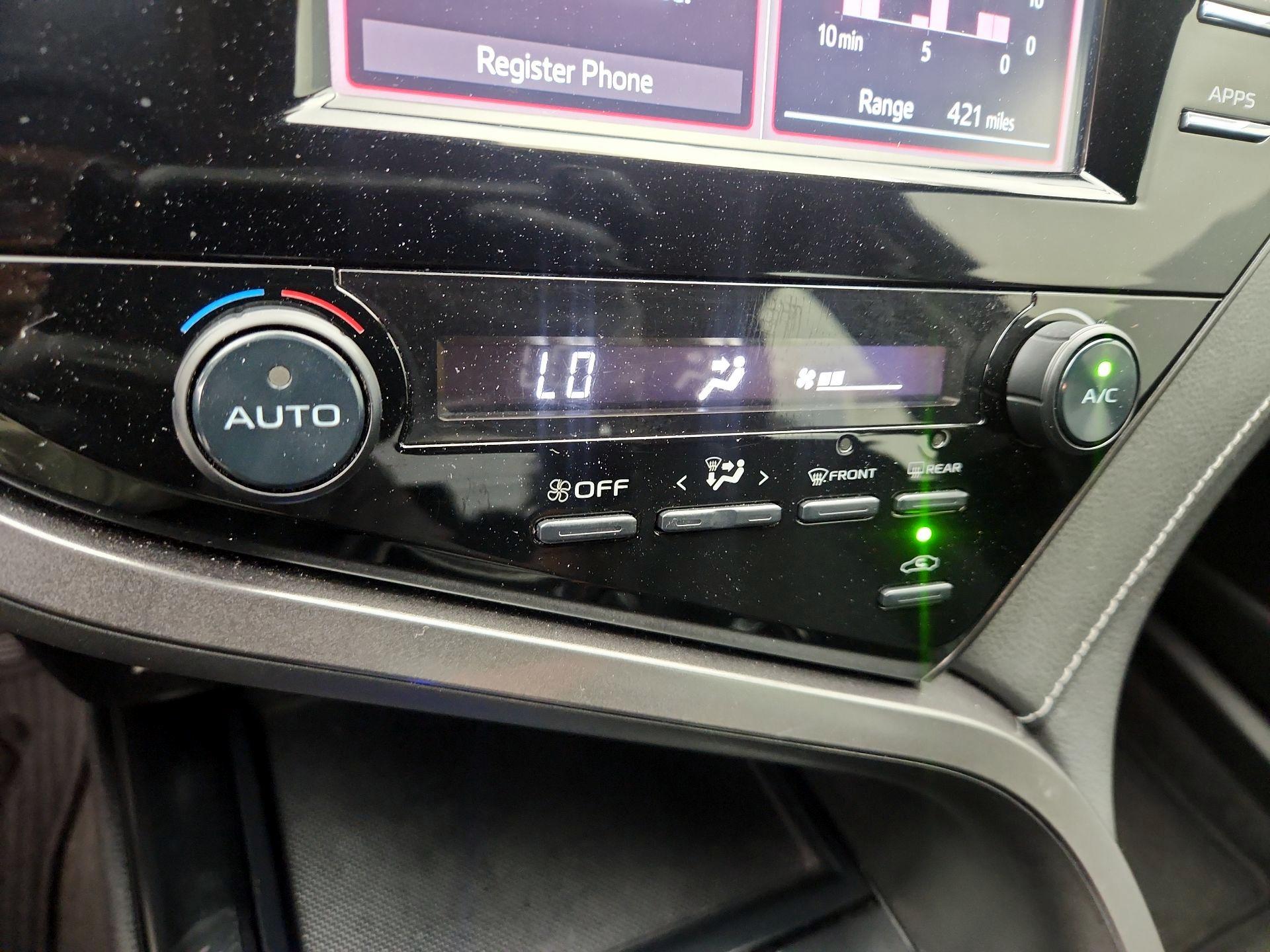 Thumbnail: 2019 Toyota Camry - 16