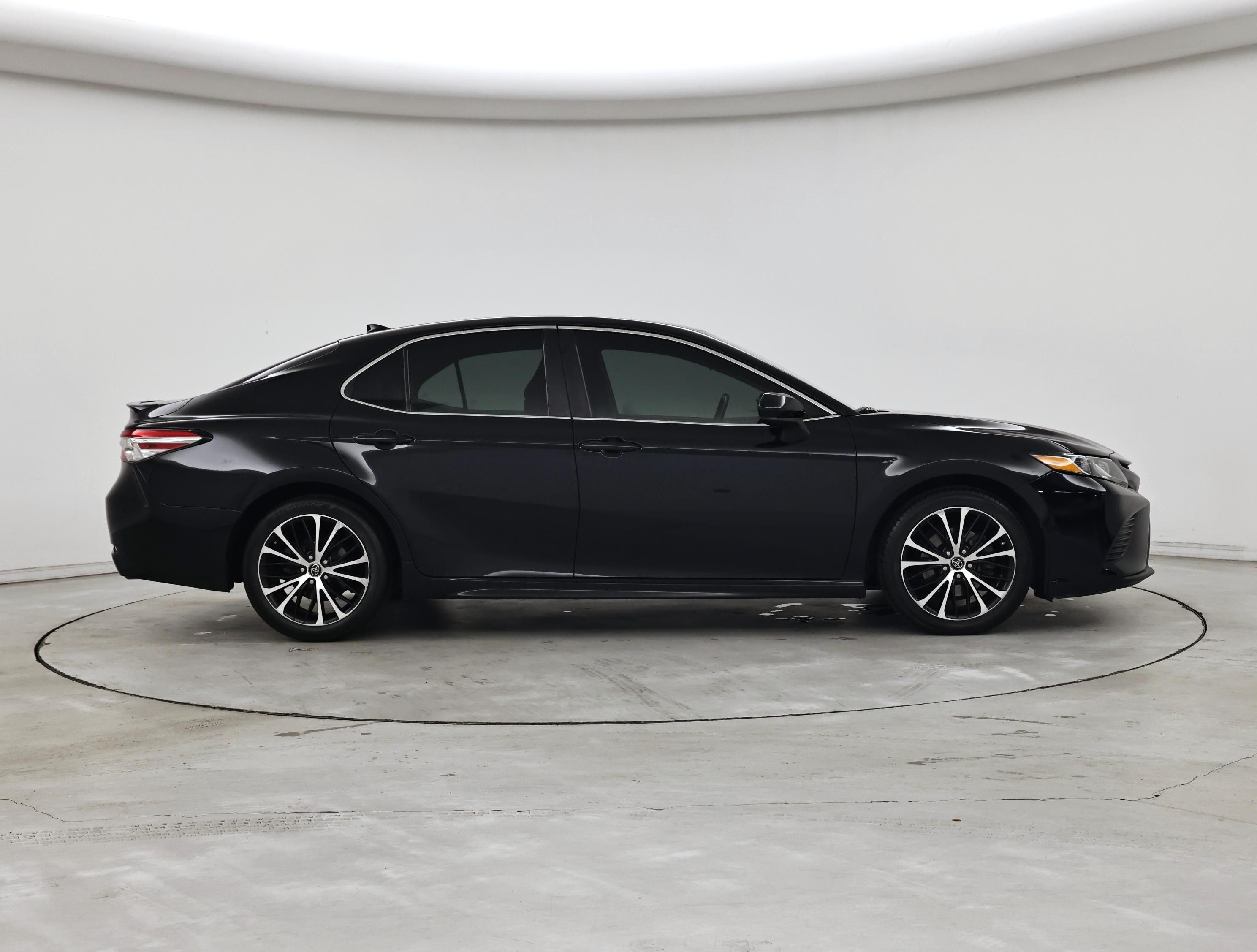 Thumbnail: 2019 Toyota Camry - 7