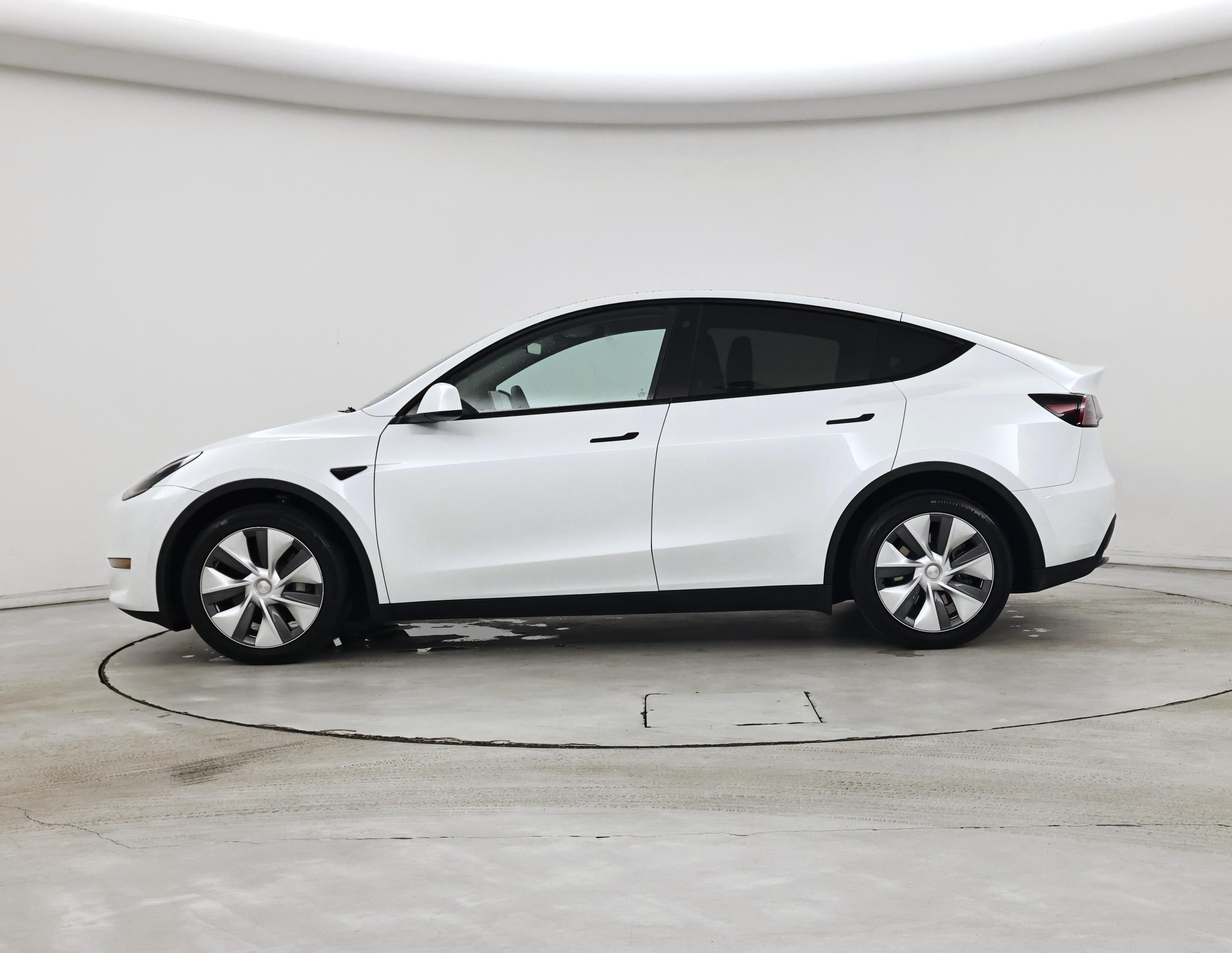Thumbnail: 2023 Tesla Model Y - 3