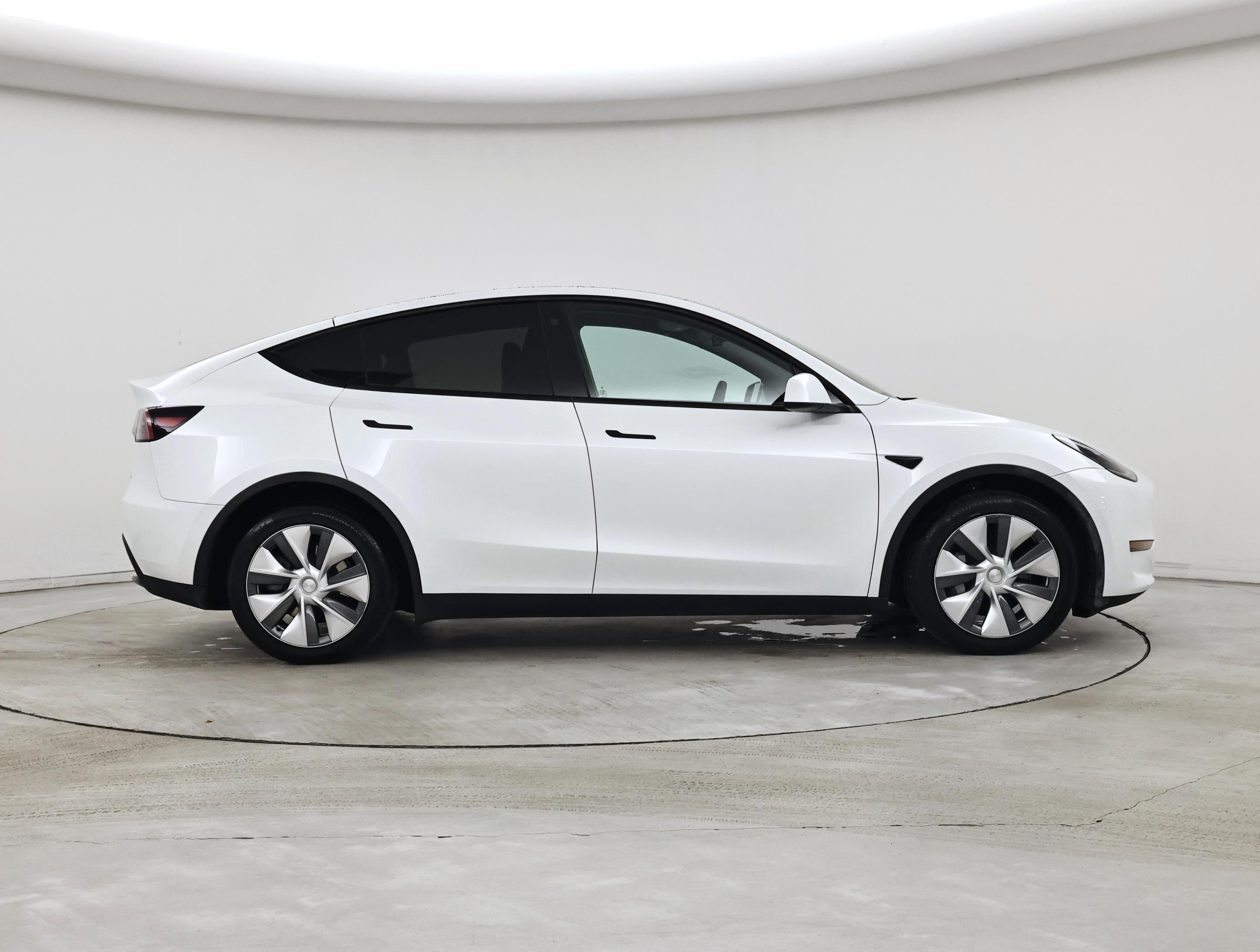 Thumbnail: 2023 Tesla Model Y - 7