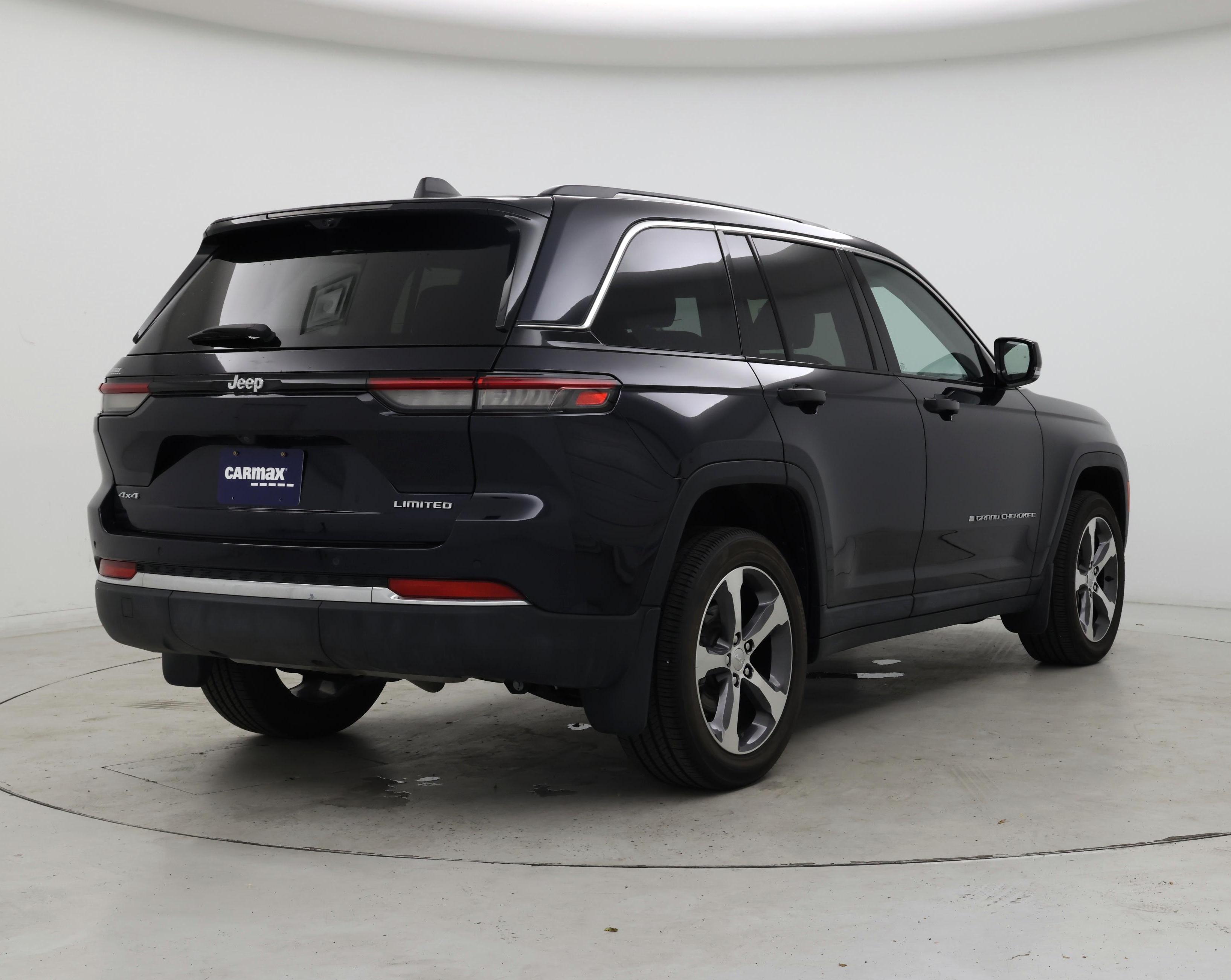 Thumbnail: 2023 Jeep Grand Cherokee - 8