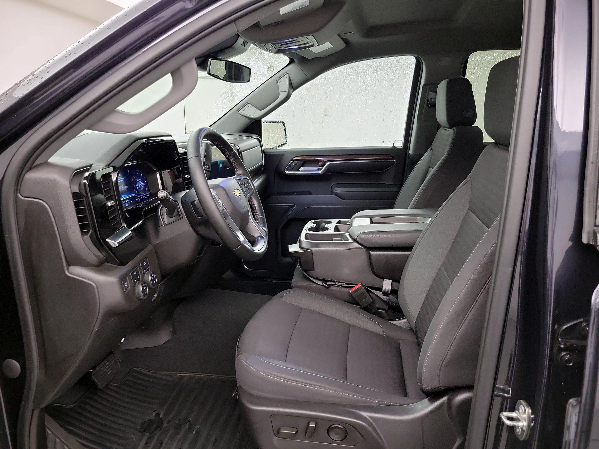 Thumbnail: 2023 Chevrolet Silverado 1500 - 11