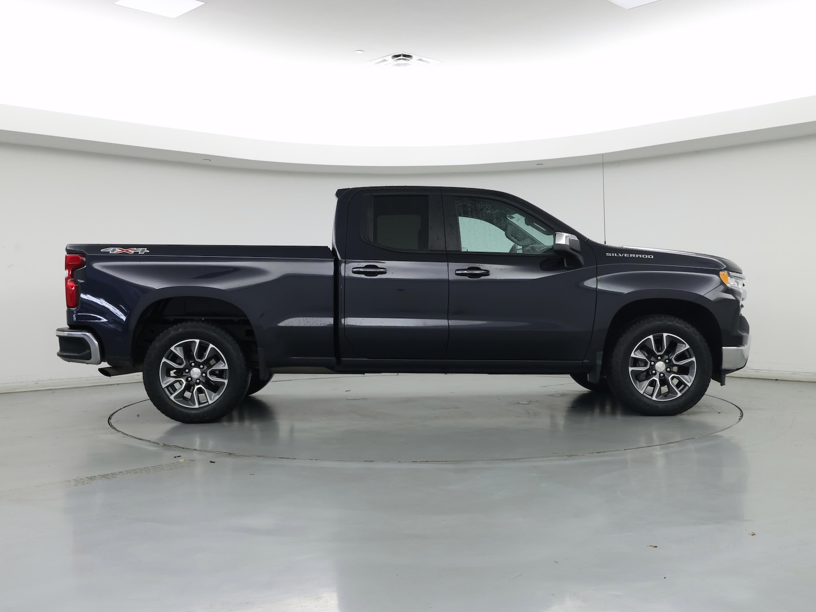 2023 Chevrolet Silverado 1500 LT - Photo 8