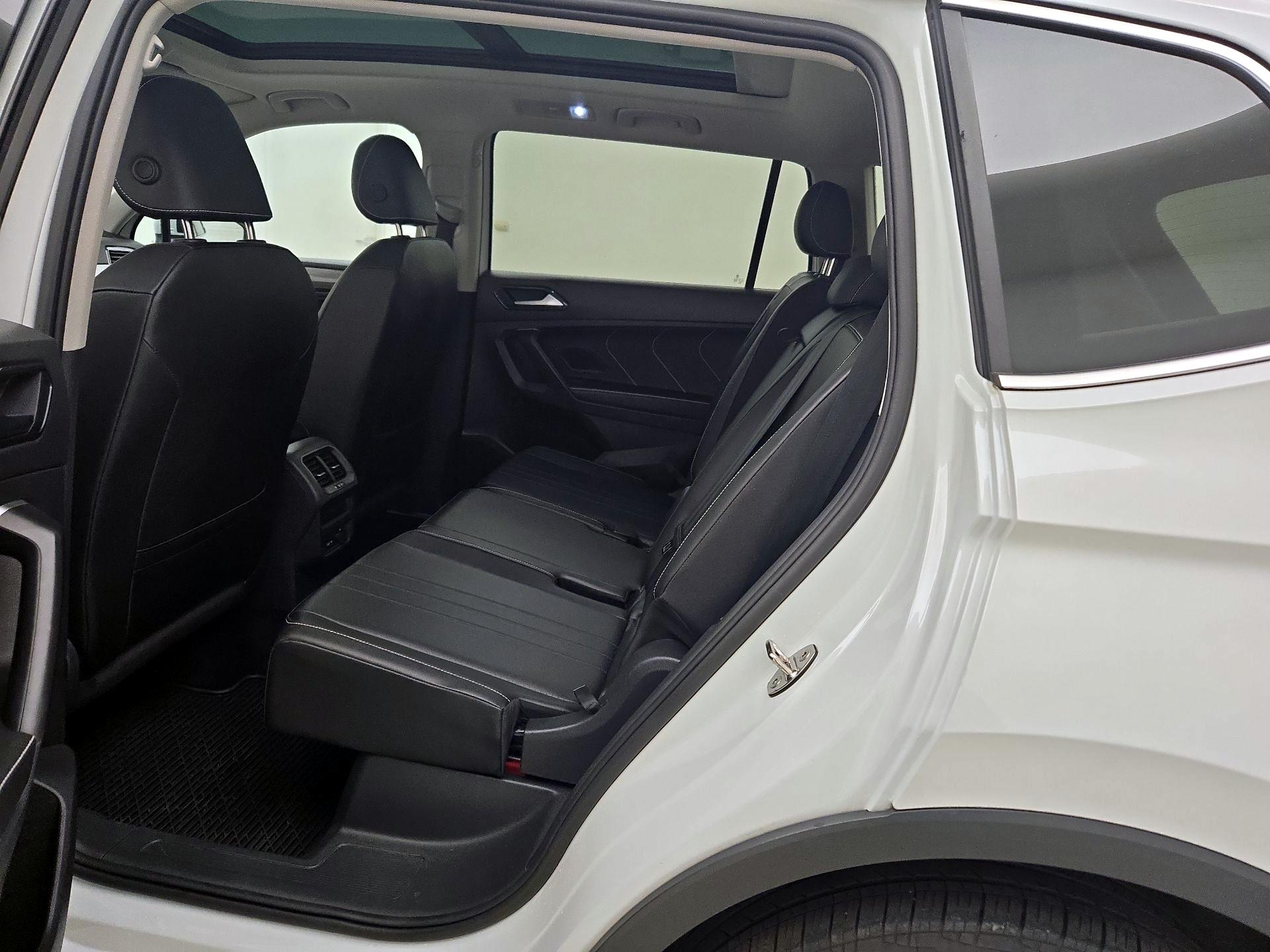 Thumbnail: 2023 Volkswagen Tiguan - 20
