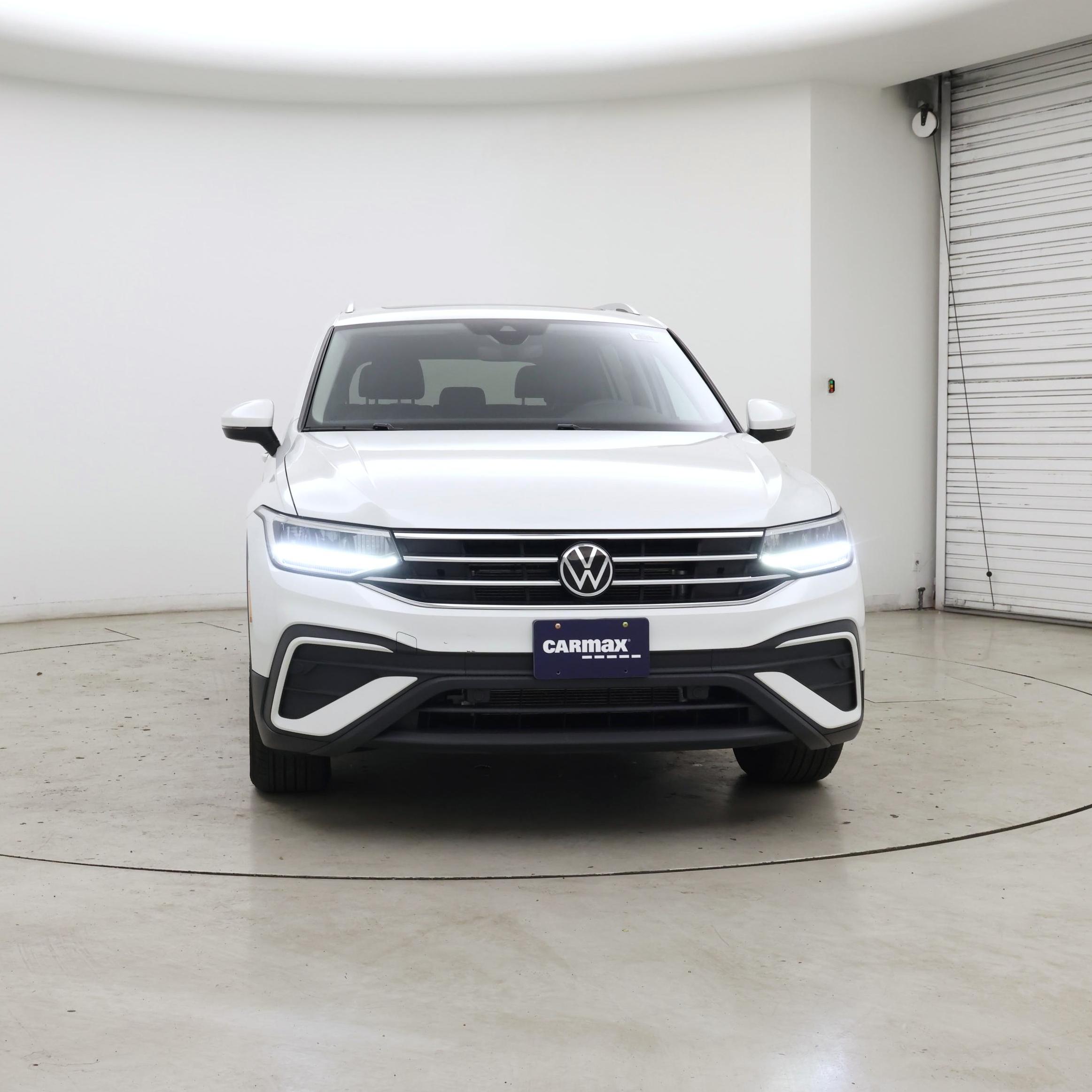 Thumbnail: 2023 Volkswagen Tiguan - 5