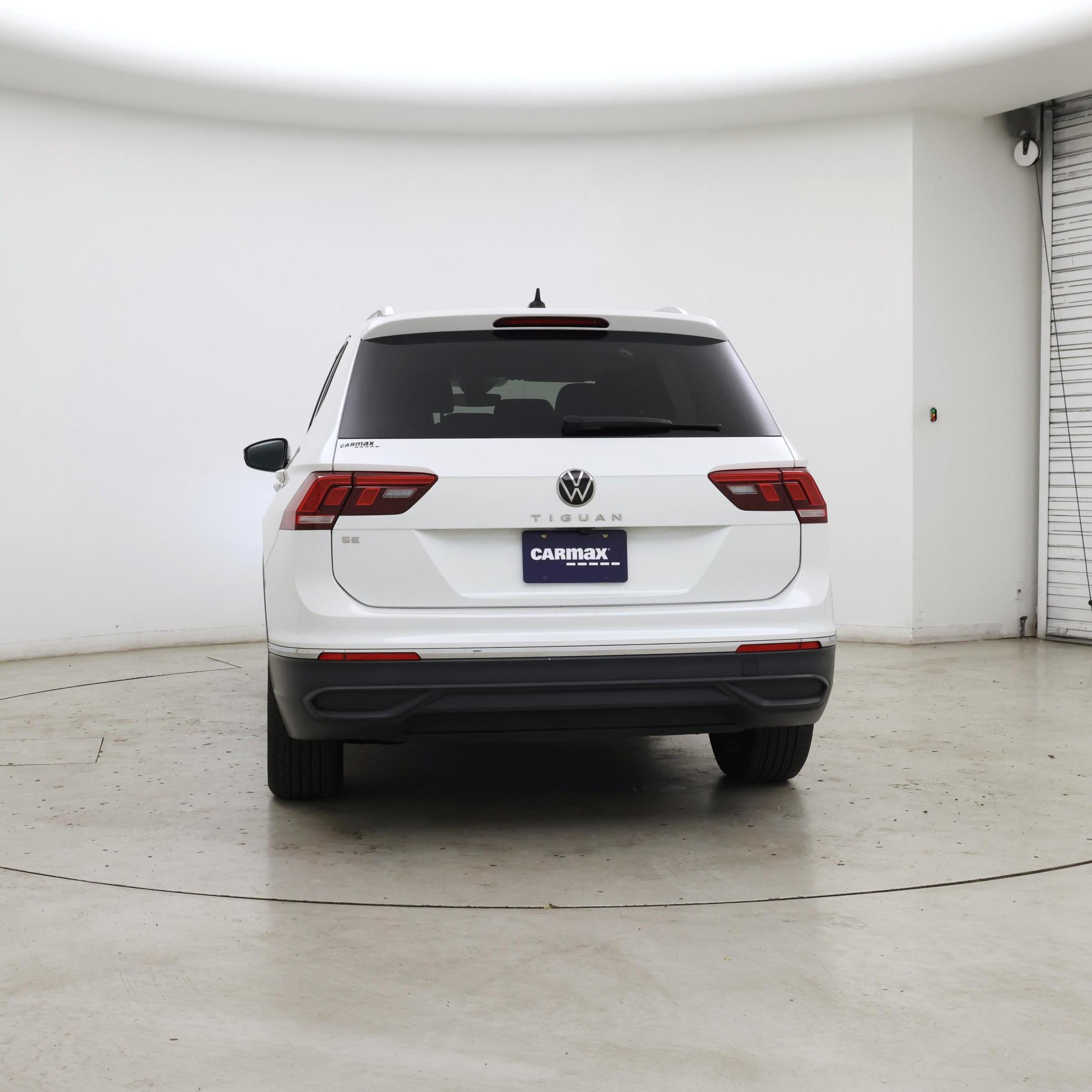 Thumbnail: 2023 Volkswagen Tiguan - 6