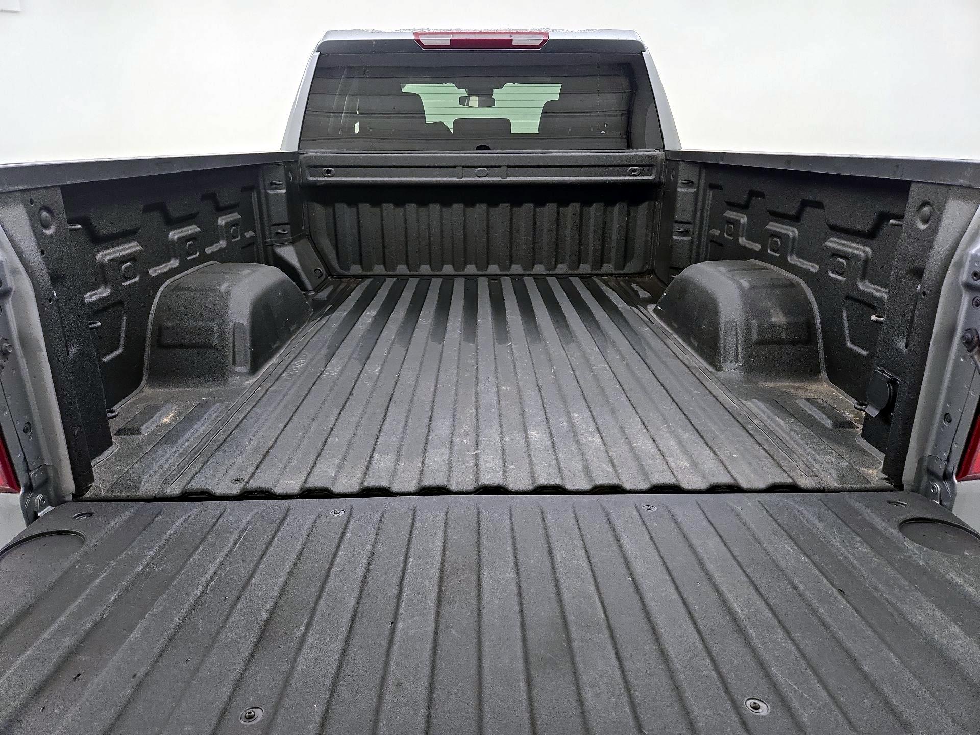 Thumbnail: 2023 Chevrolet Silverado 1500 - 19