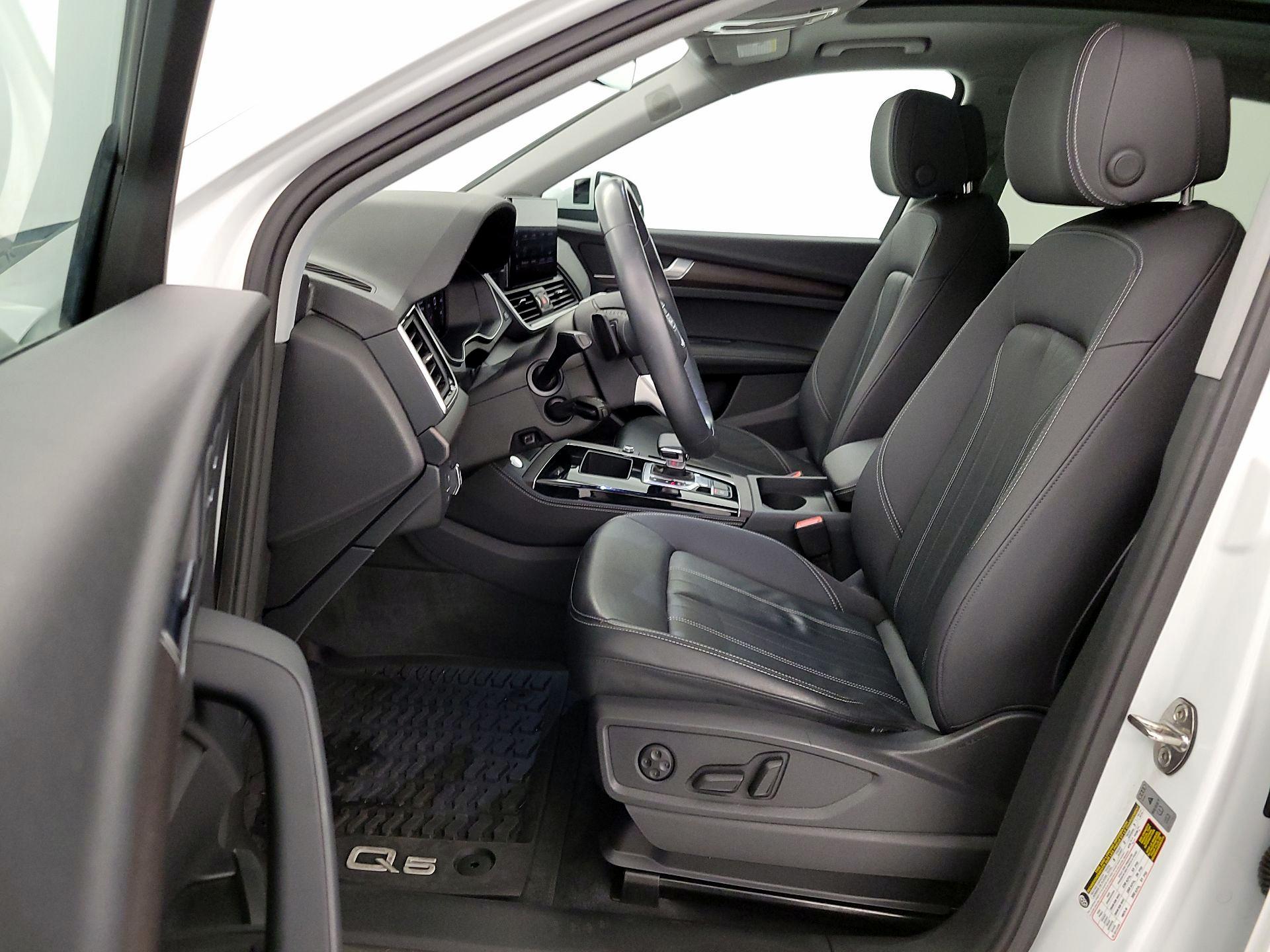 Thumbnail: 2023 Audi Q5 - 11